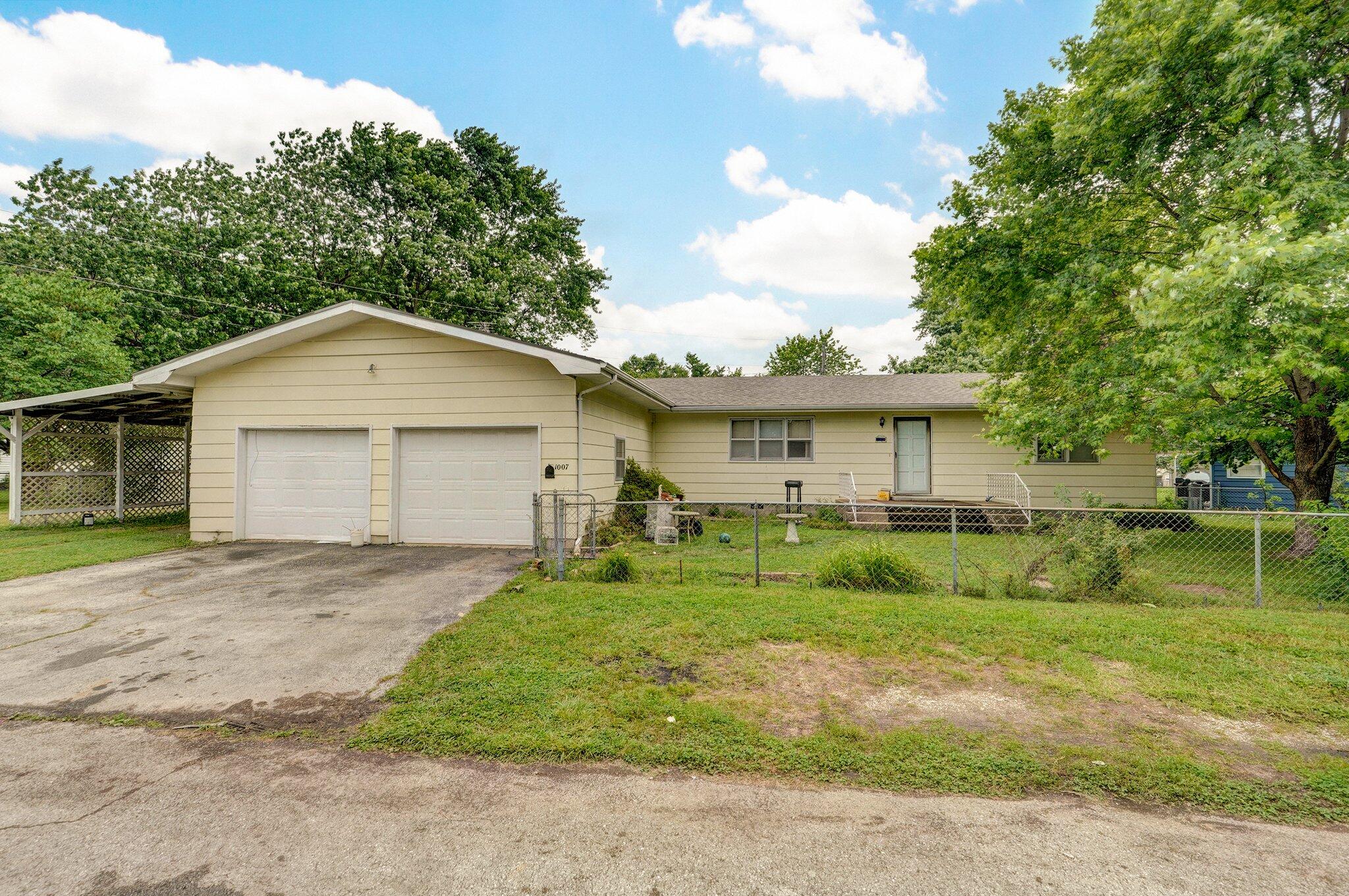 1007 South Walnut Terrace Drive Property Photo 1