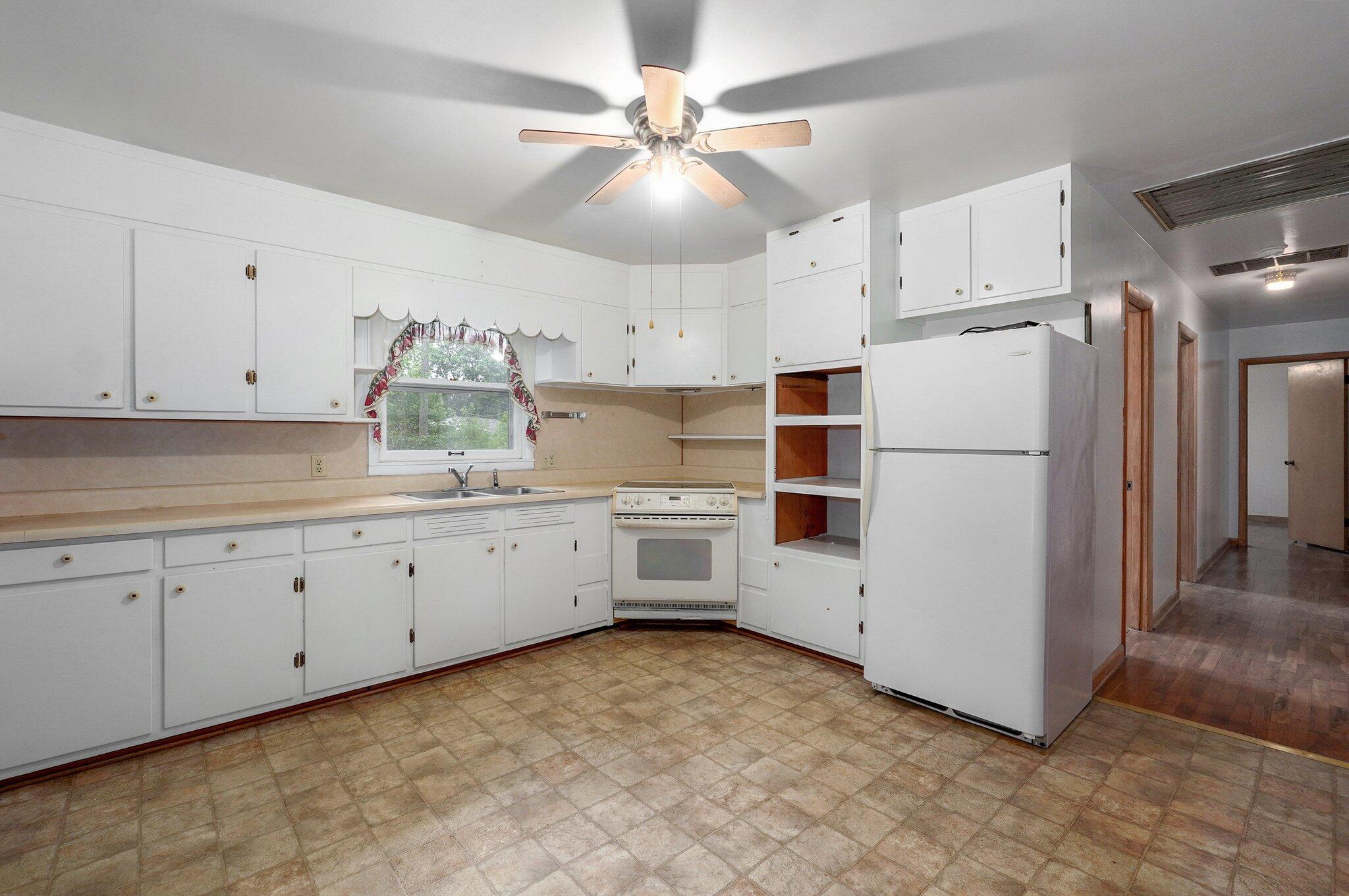 1007 South Walnut Terrace Drive Property Photo 6