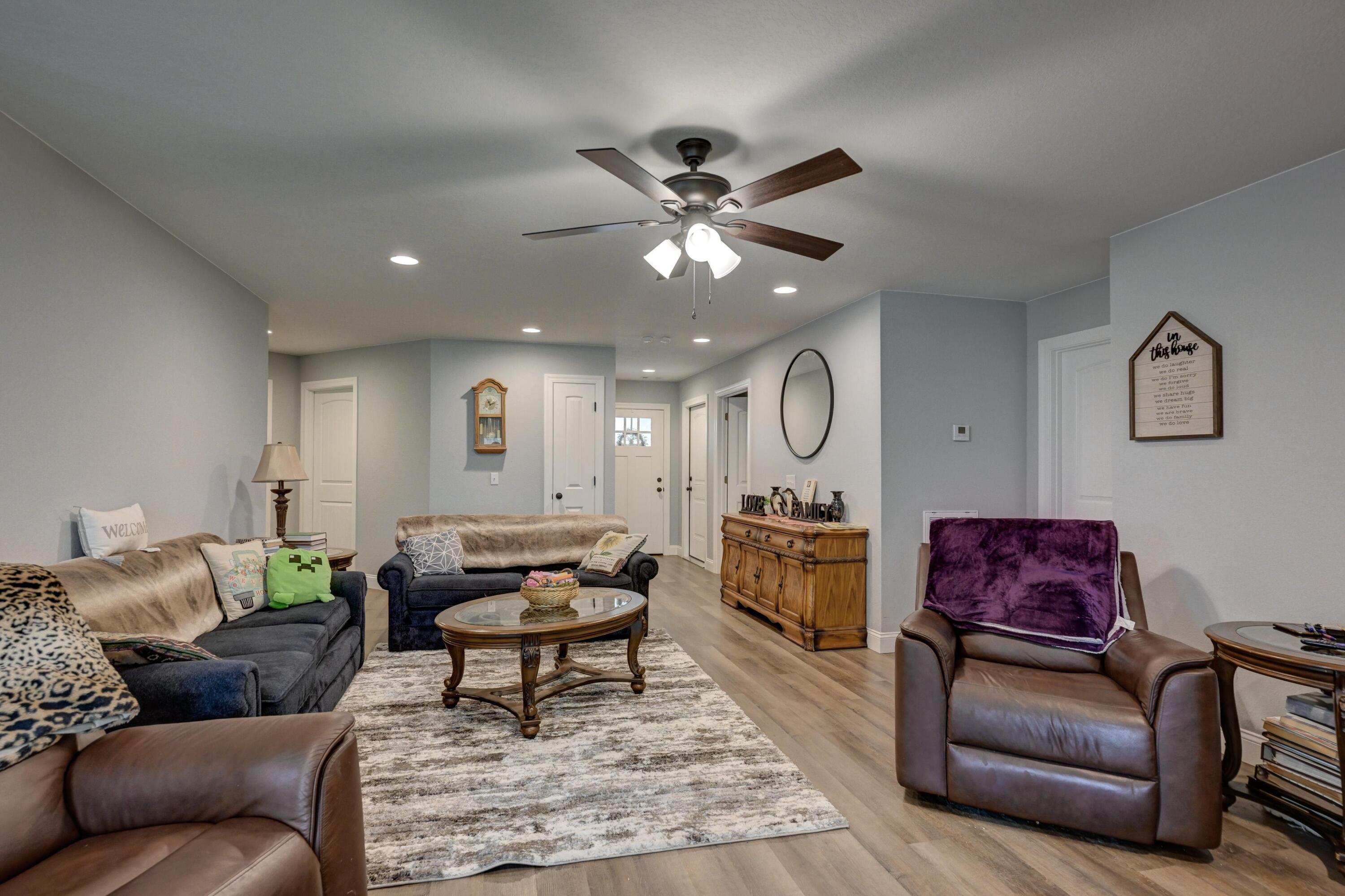 1302 Justin Trail Property Photo 4