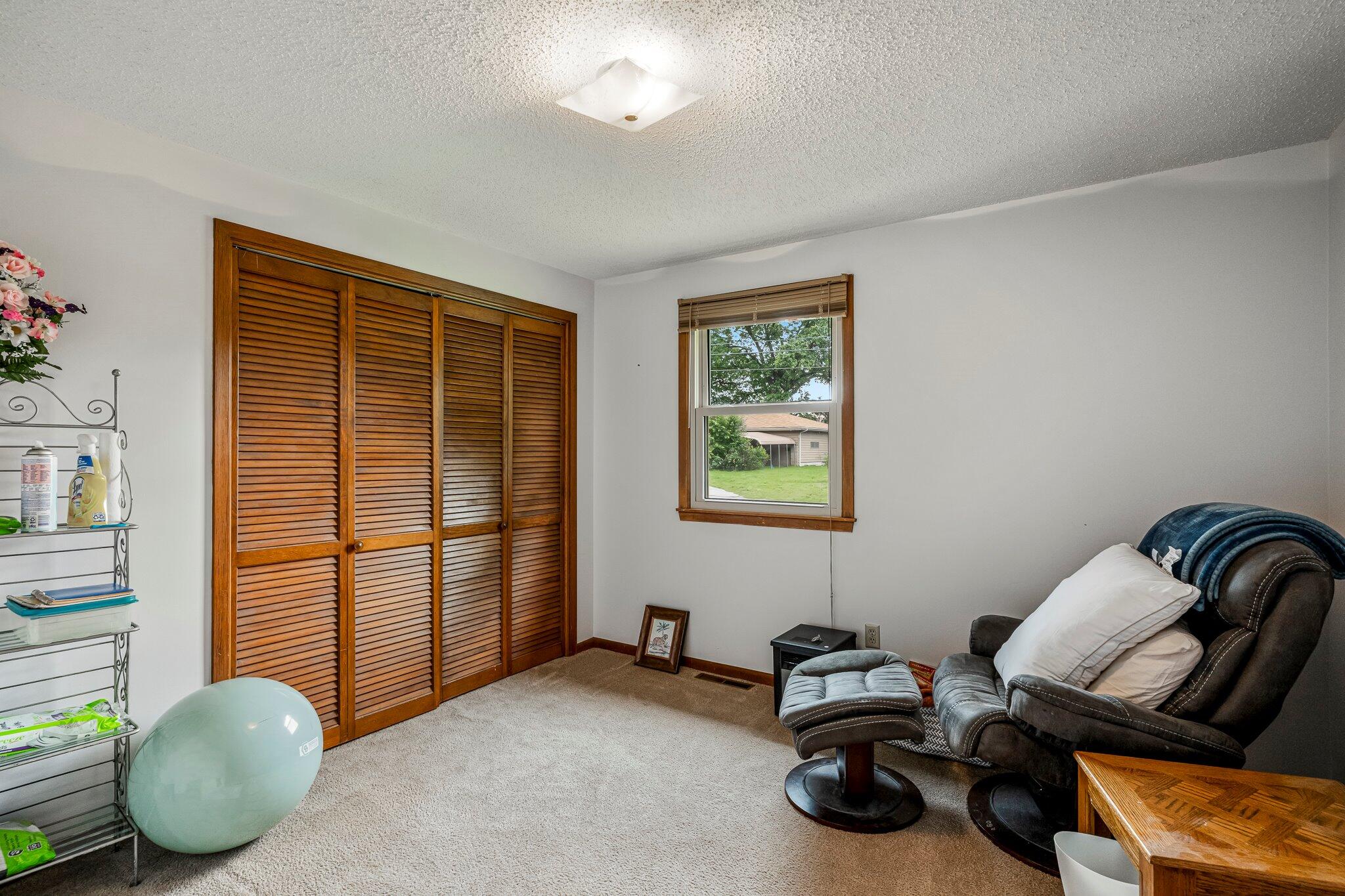 2711 East Stanford Street Property Photo 20