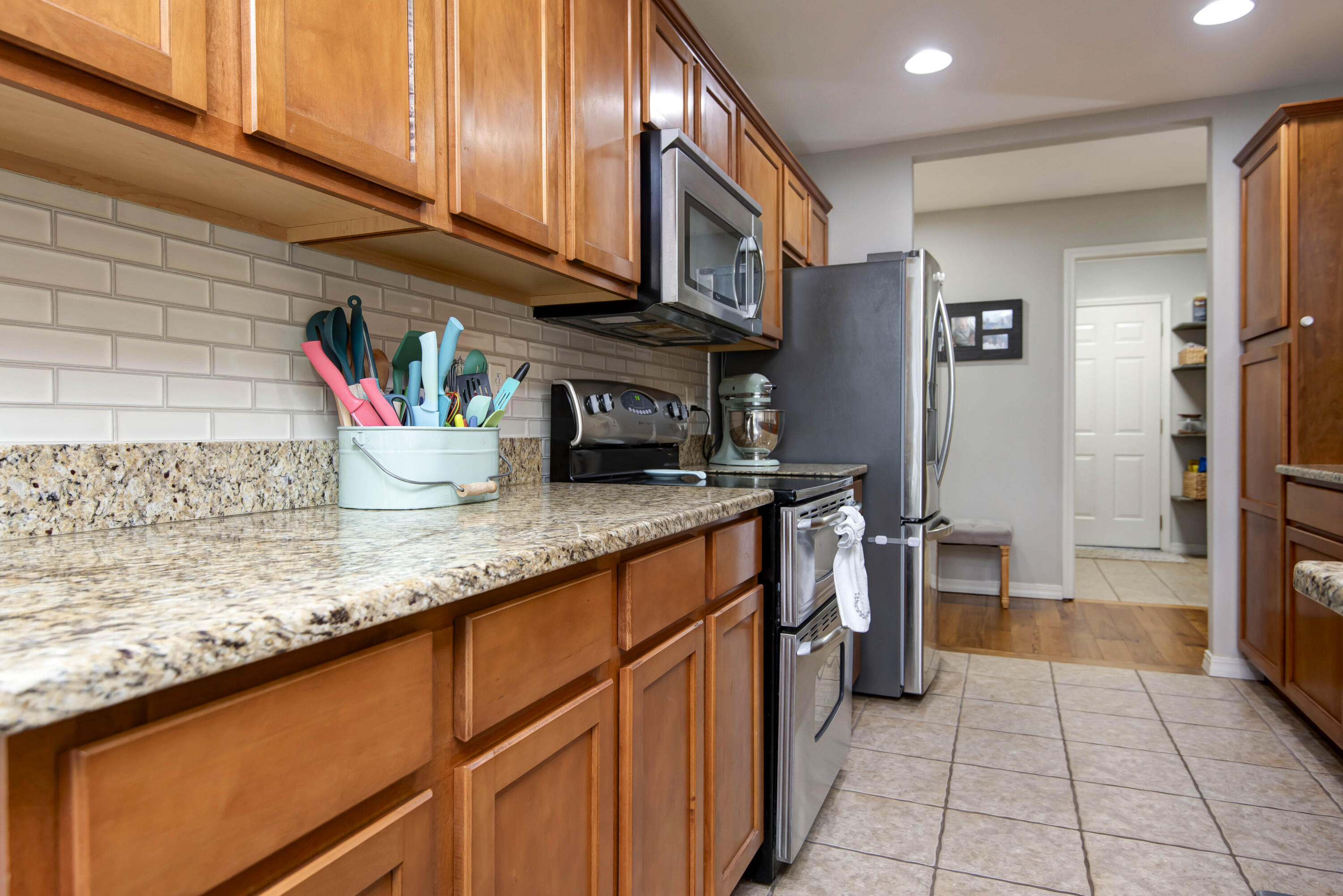 326 Country Bluff Drive Property Photo 12