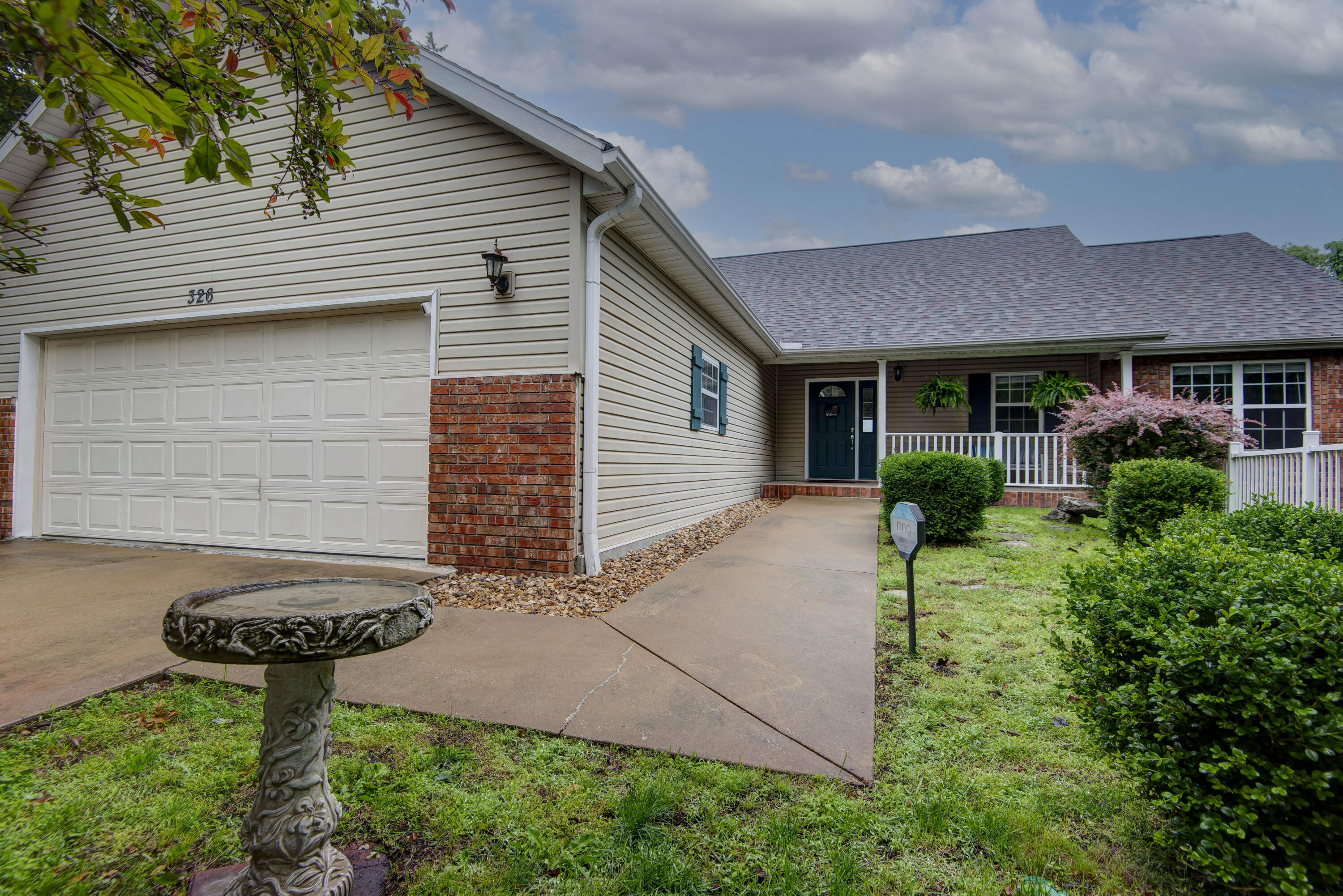 326 Country Bluff Drive Property Photo 38