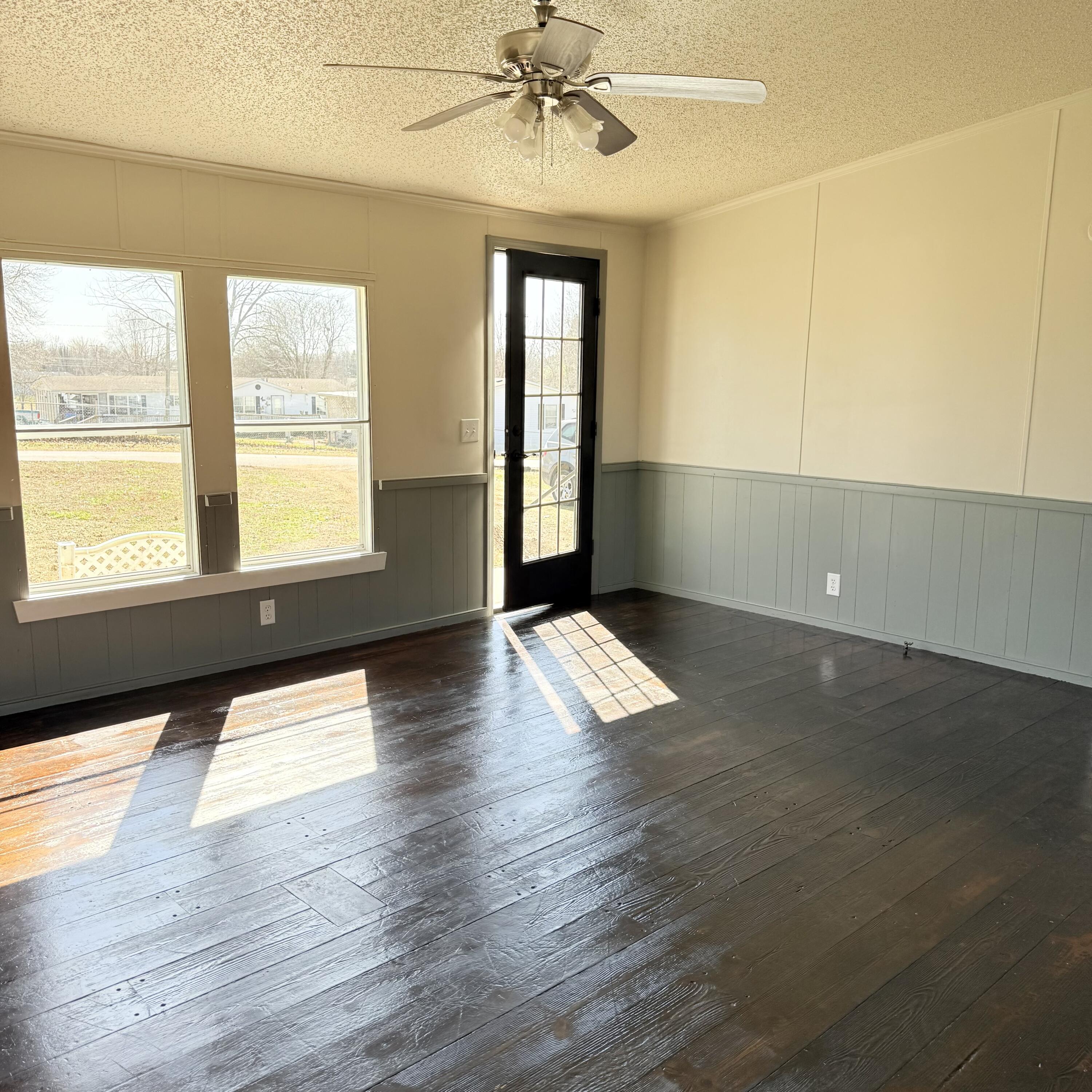 285 Water Street Property Photo 7