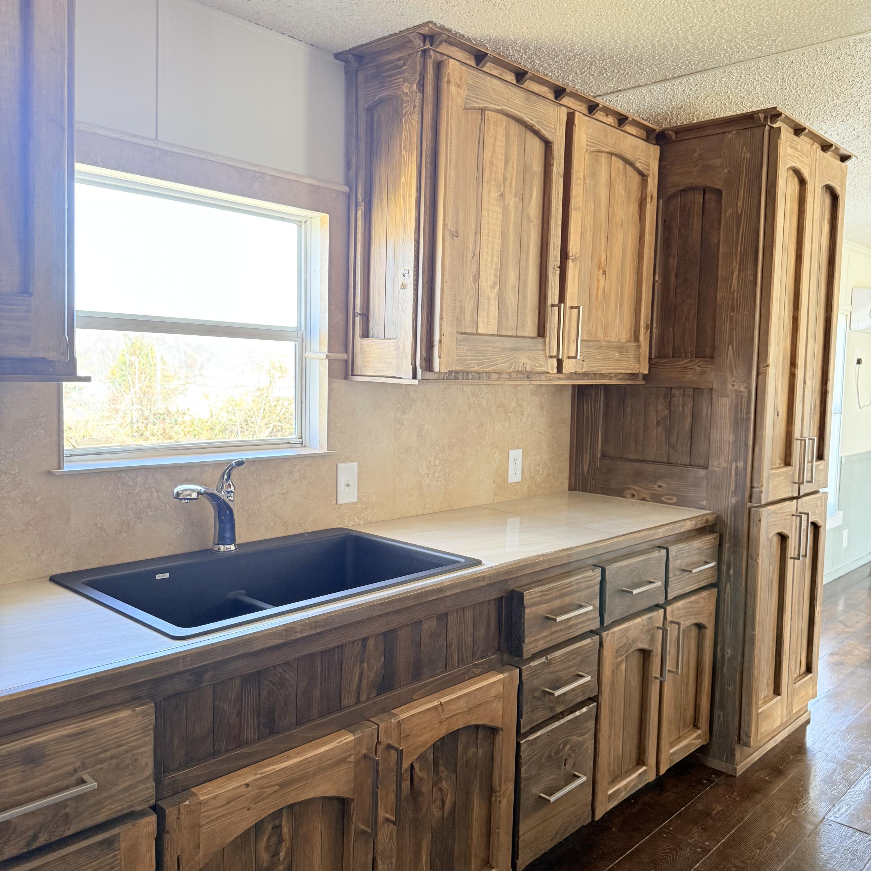 285 Water Street Property Photo 11