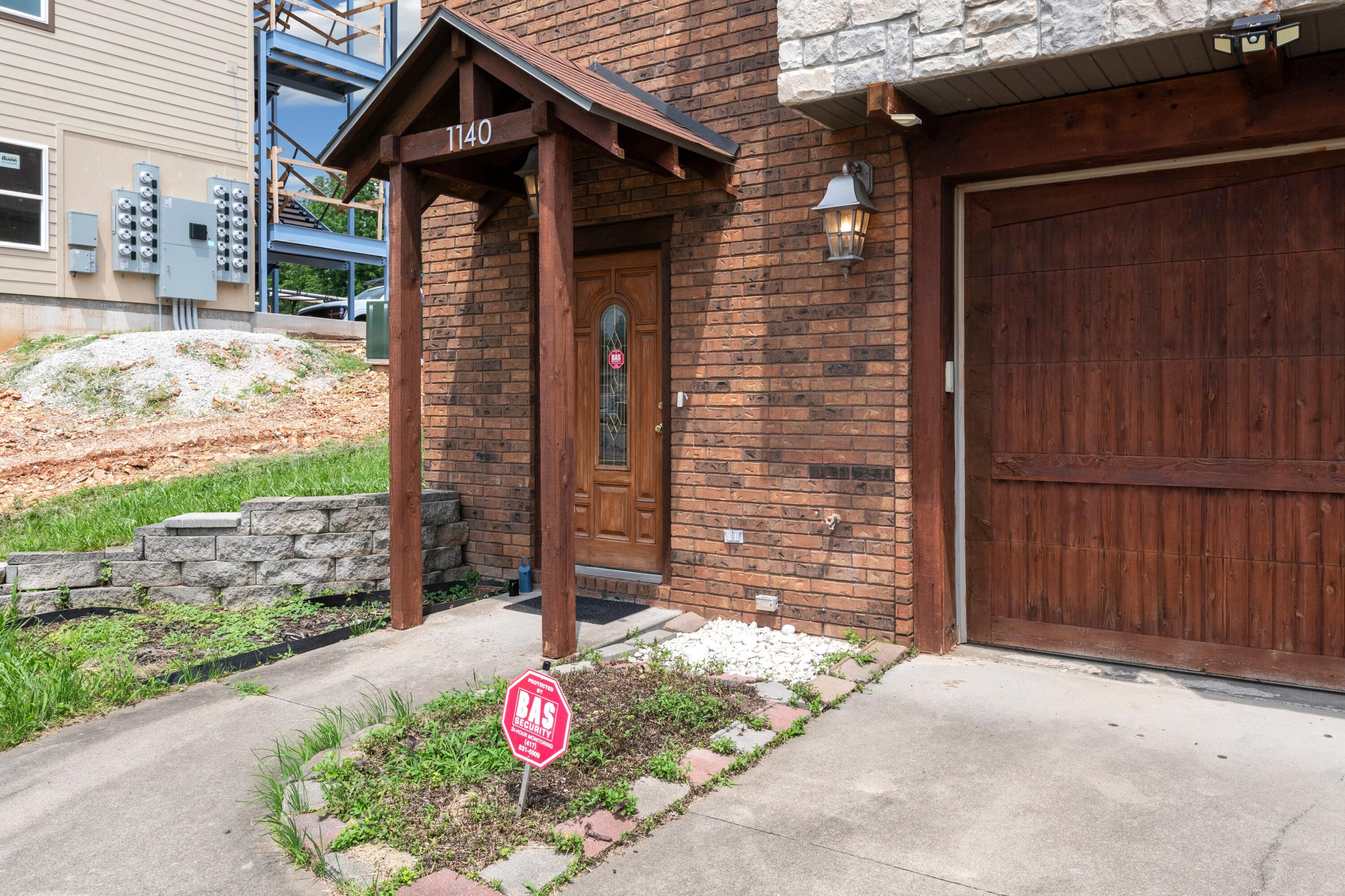 1140 South Grant Avenue Property Photo 4