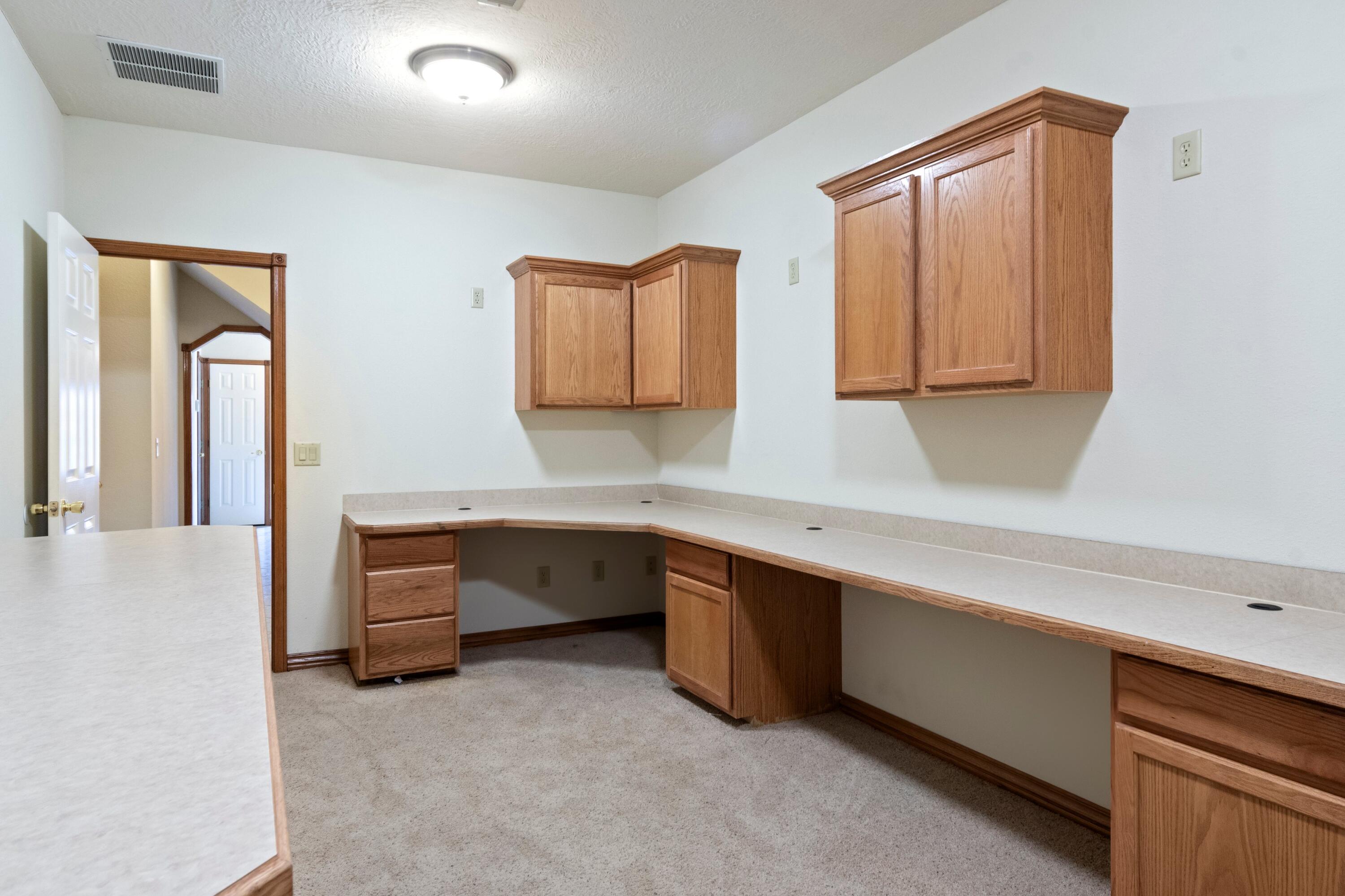 1140 South Grant Avenue Property Photo 8