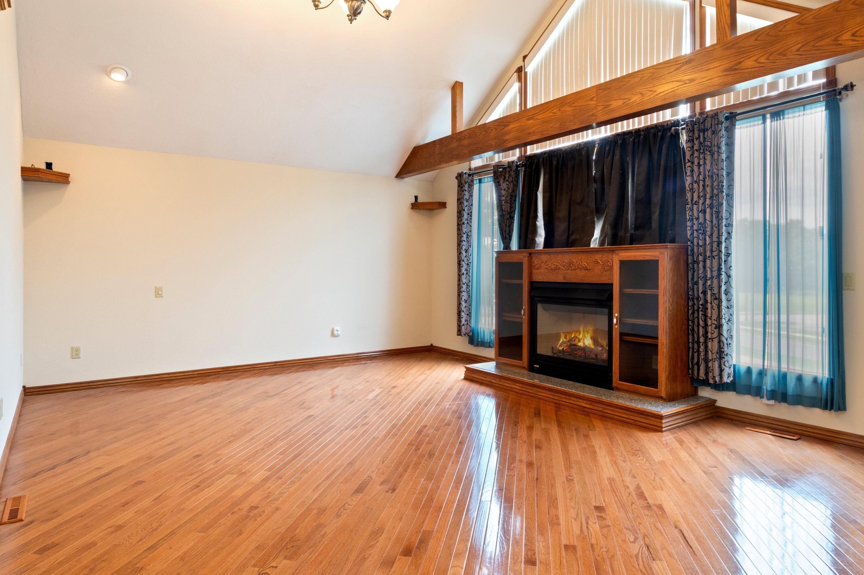 1140 South Grant Avenue Property Photo 10