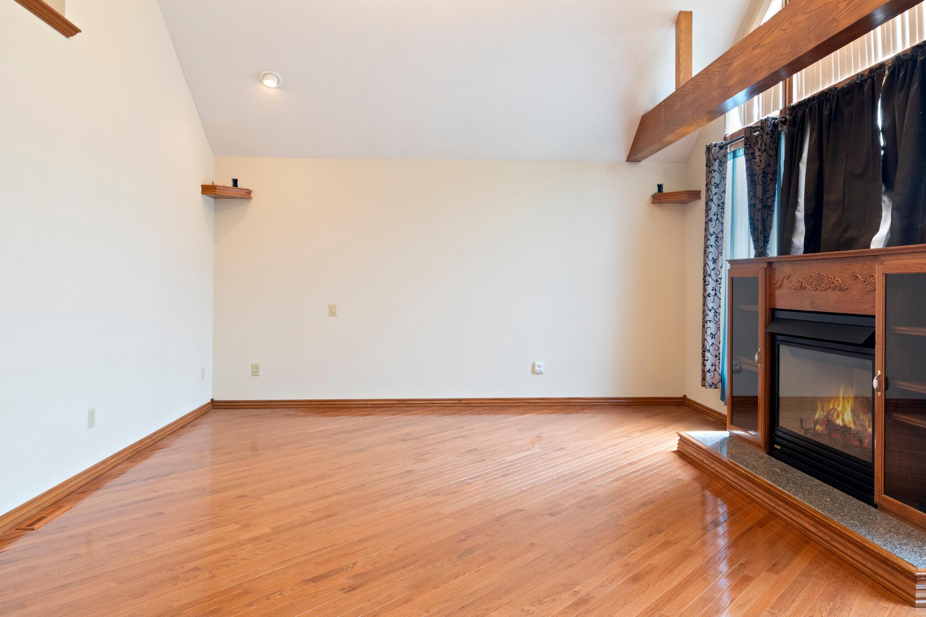 1140 South Grant Avenue Property Photo 11