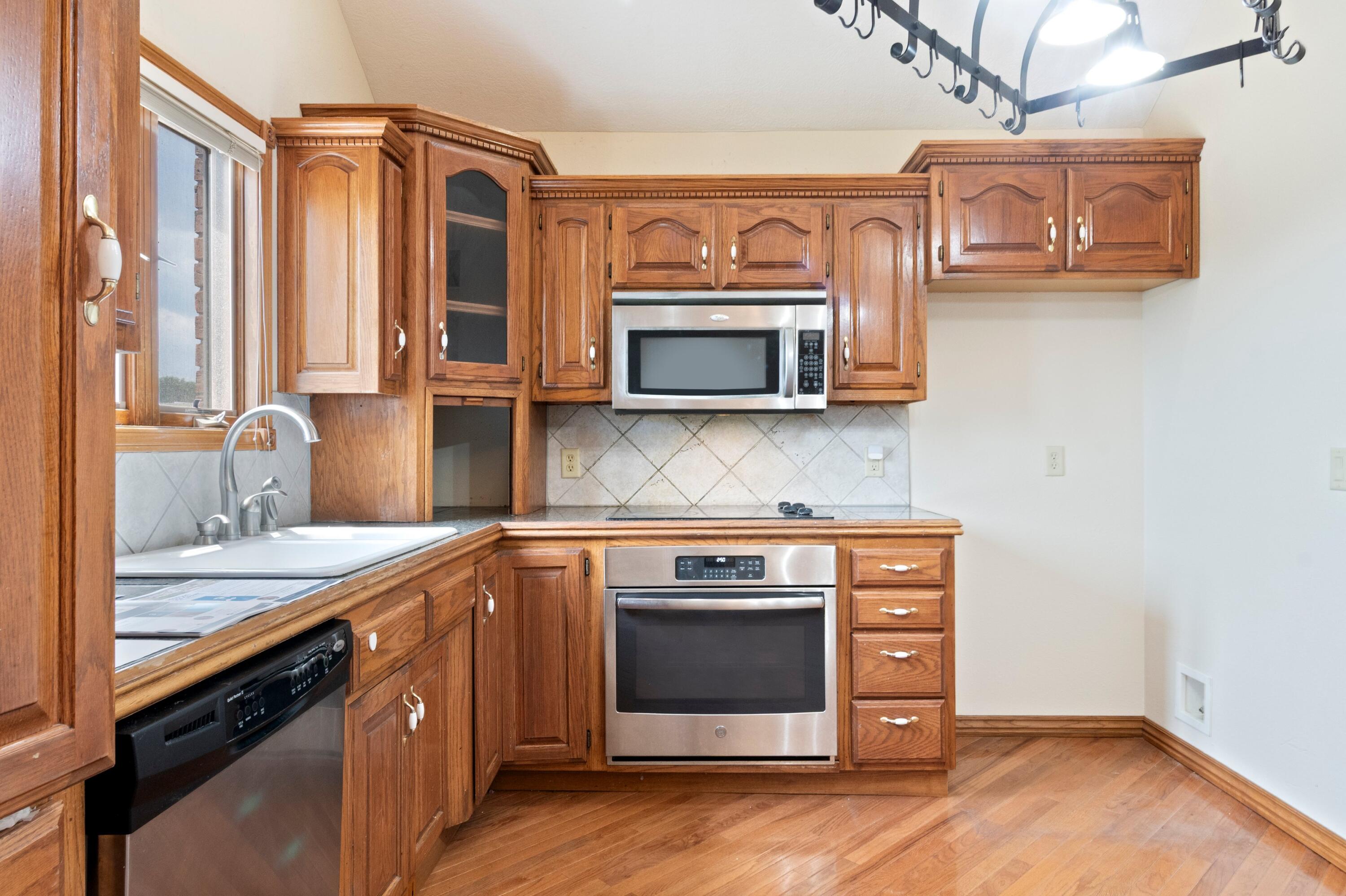 1140 South Grant Avenue Property Photo 17