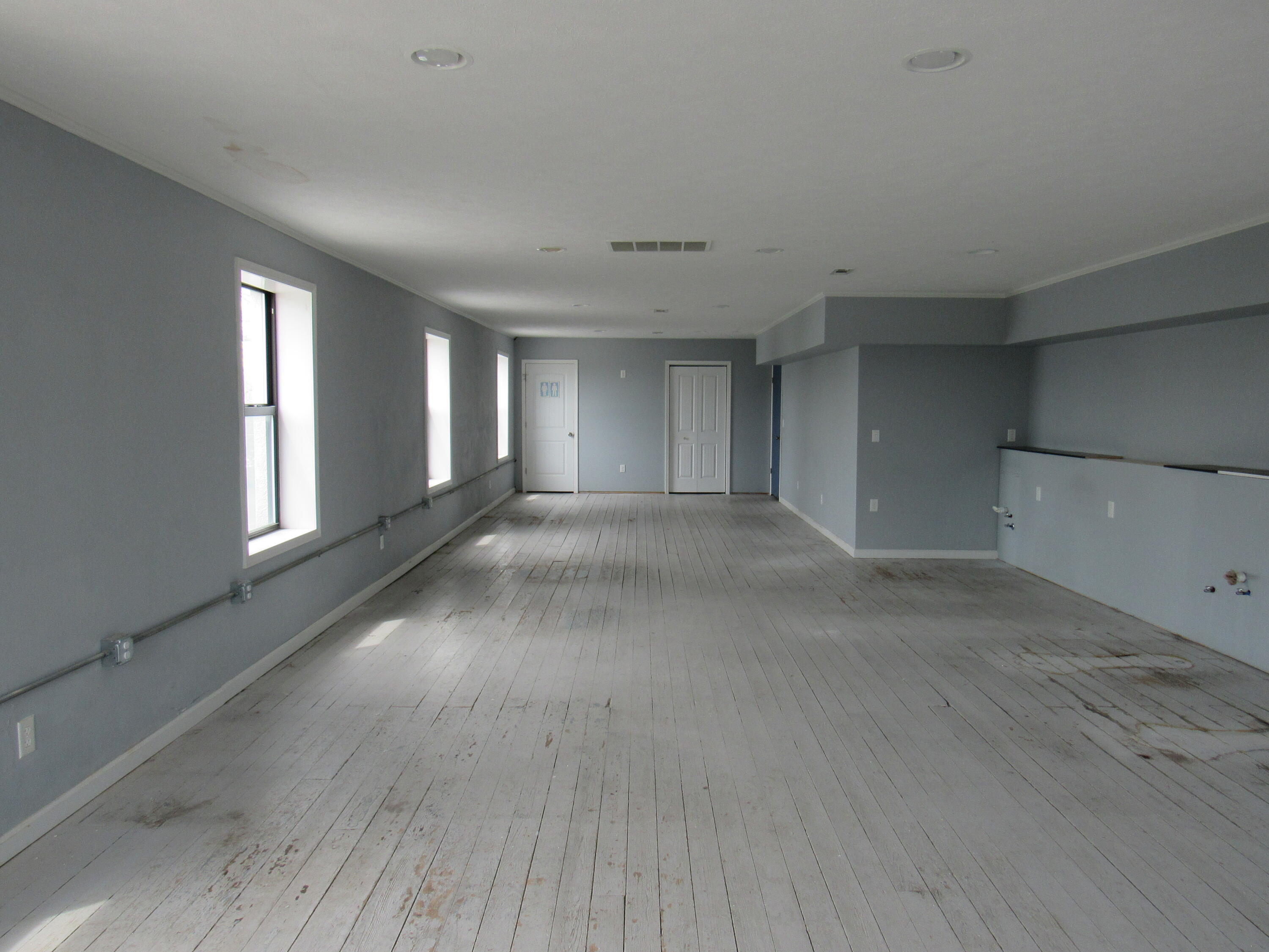 203 West Washington Street Property Photo 5