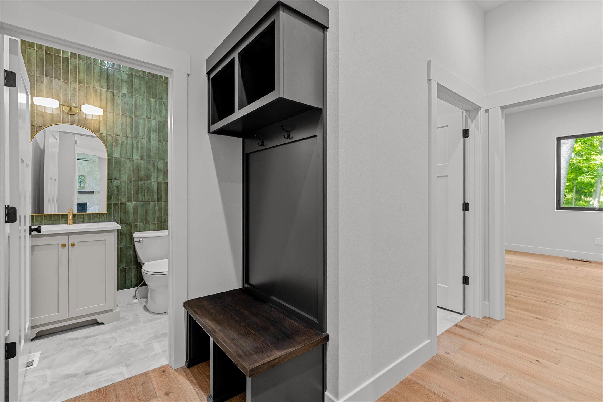 5567 East Wild Horse Drive Property Photo 17