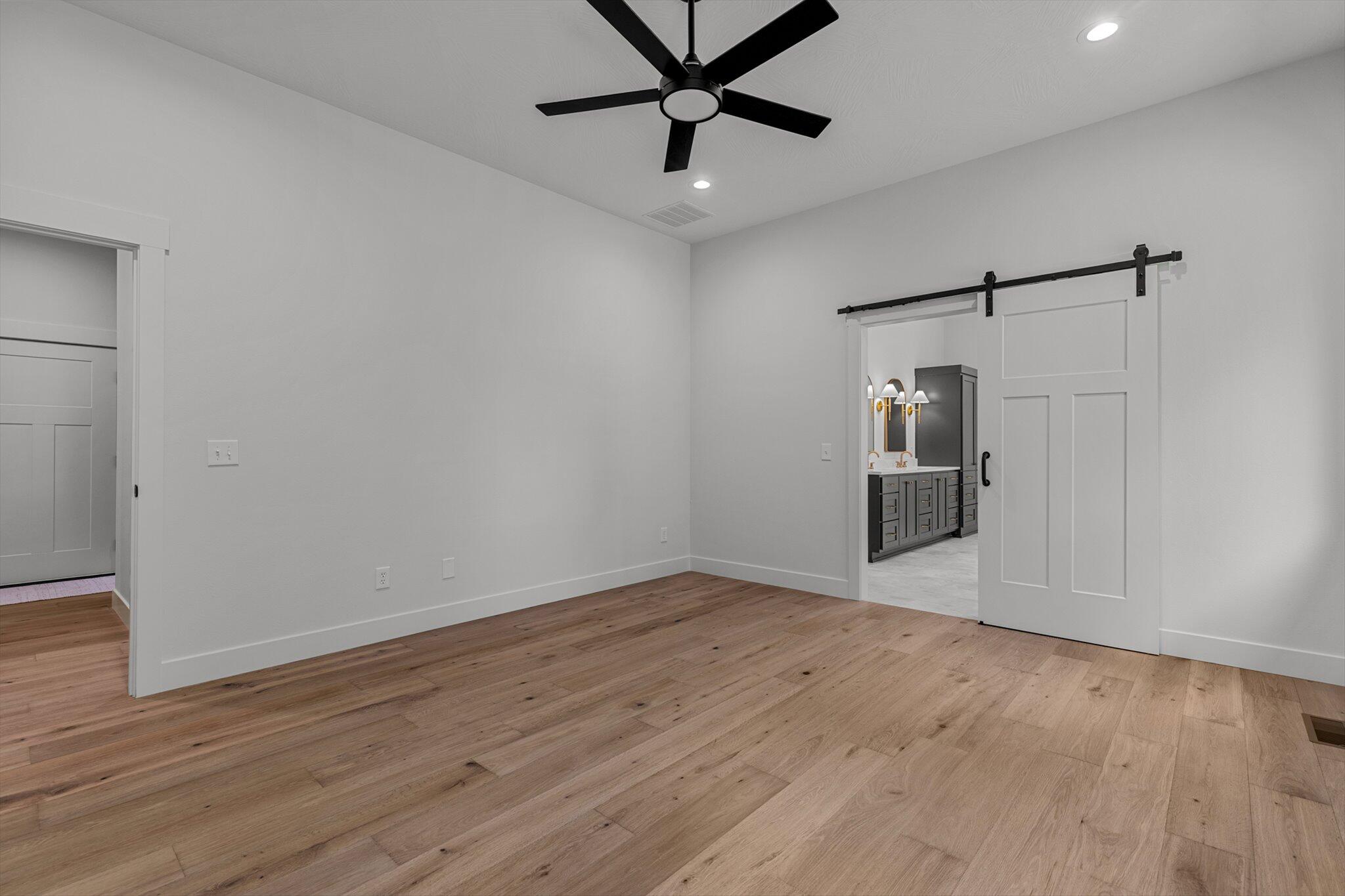 5567 East Wild Horse Drive Property Photo 20