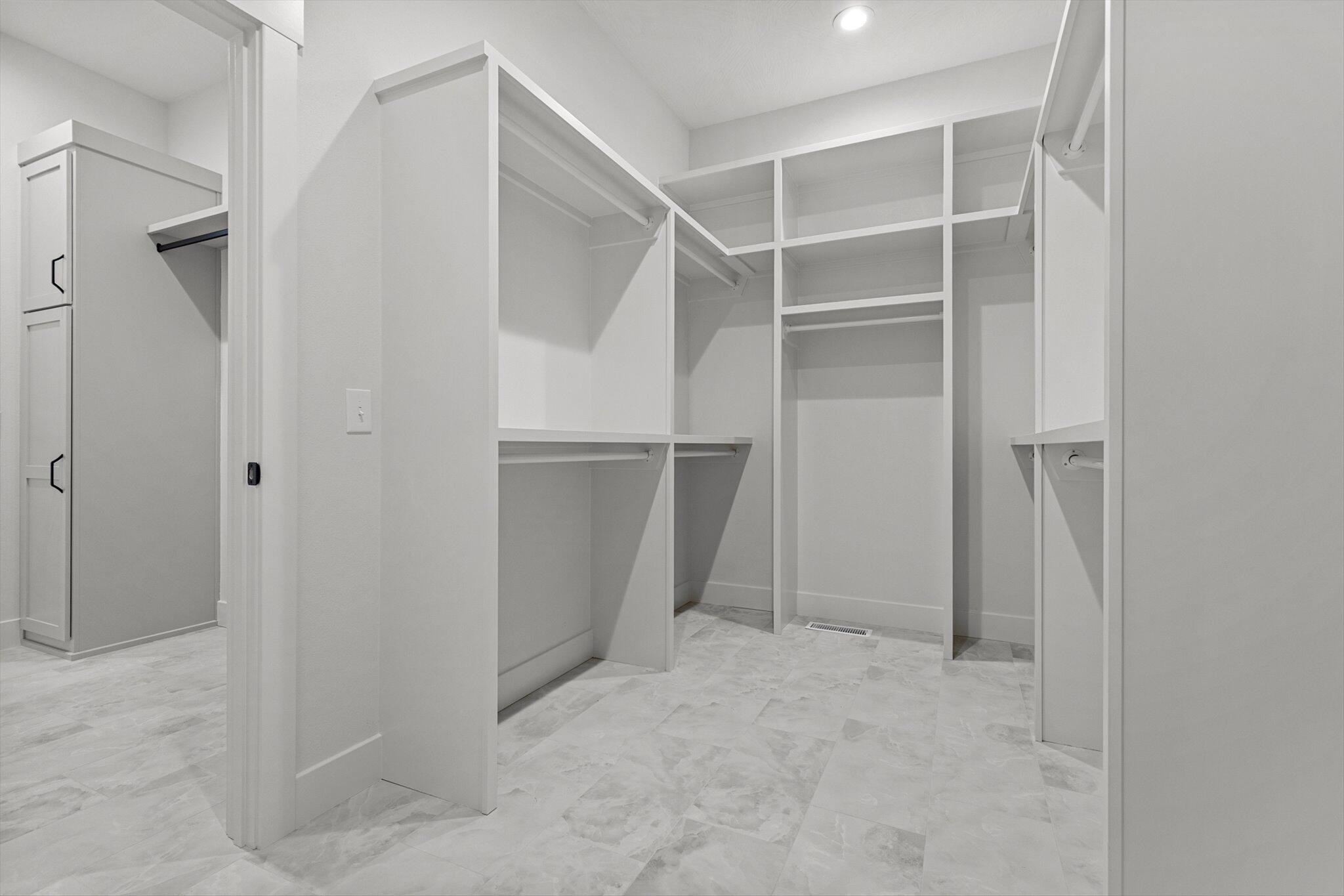 5567 East Wild Horse Drive Property Photo 25