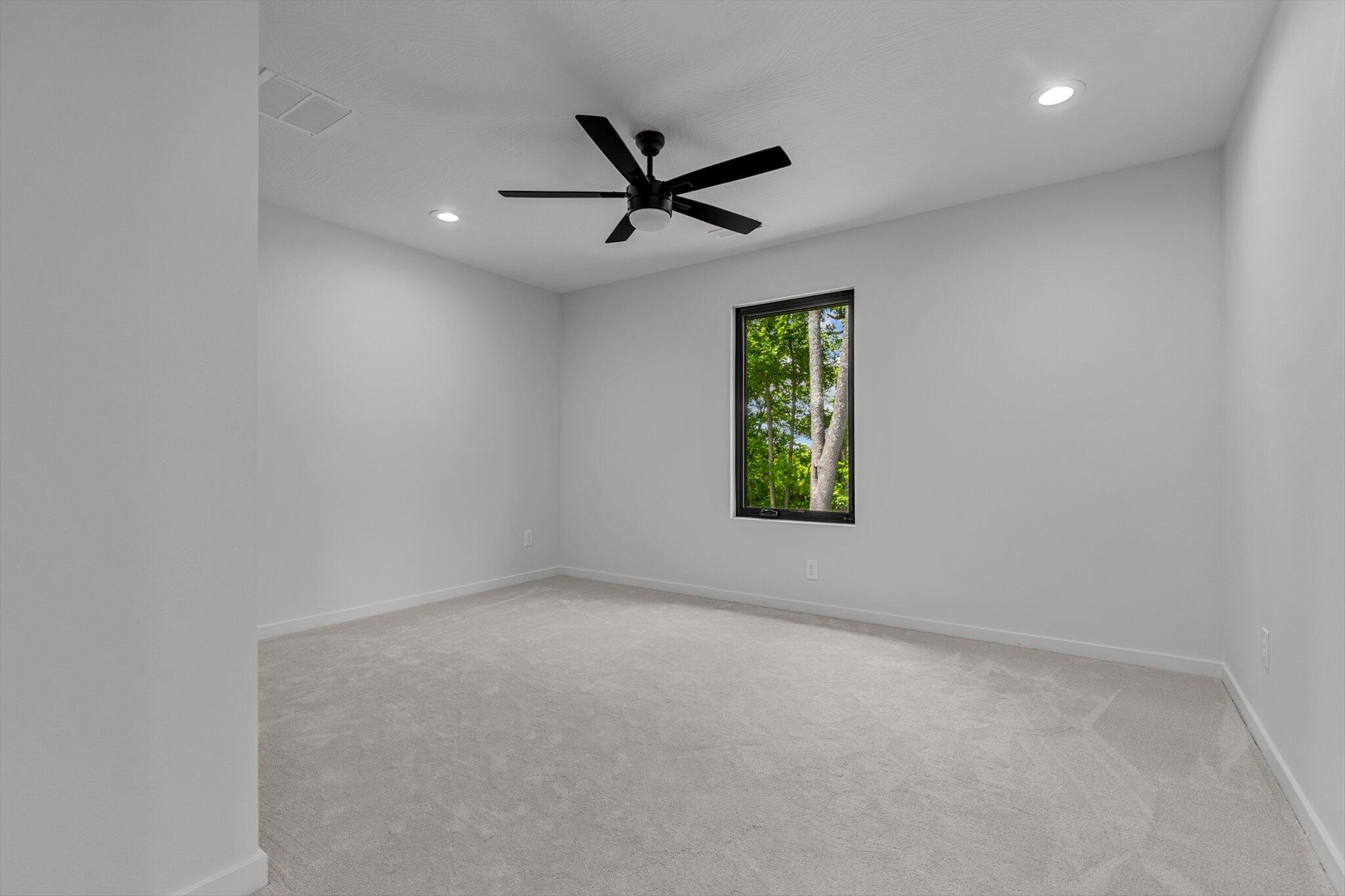 5567 East Wild Horse Drive Property Photo 26