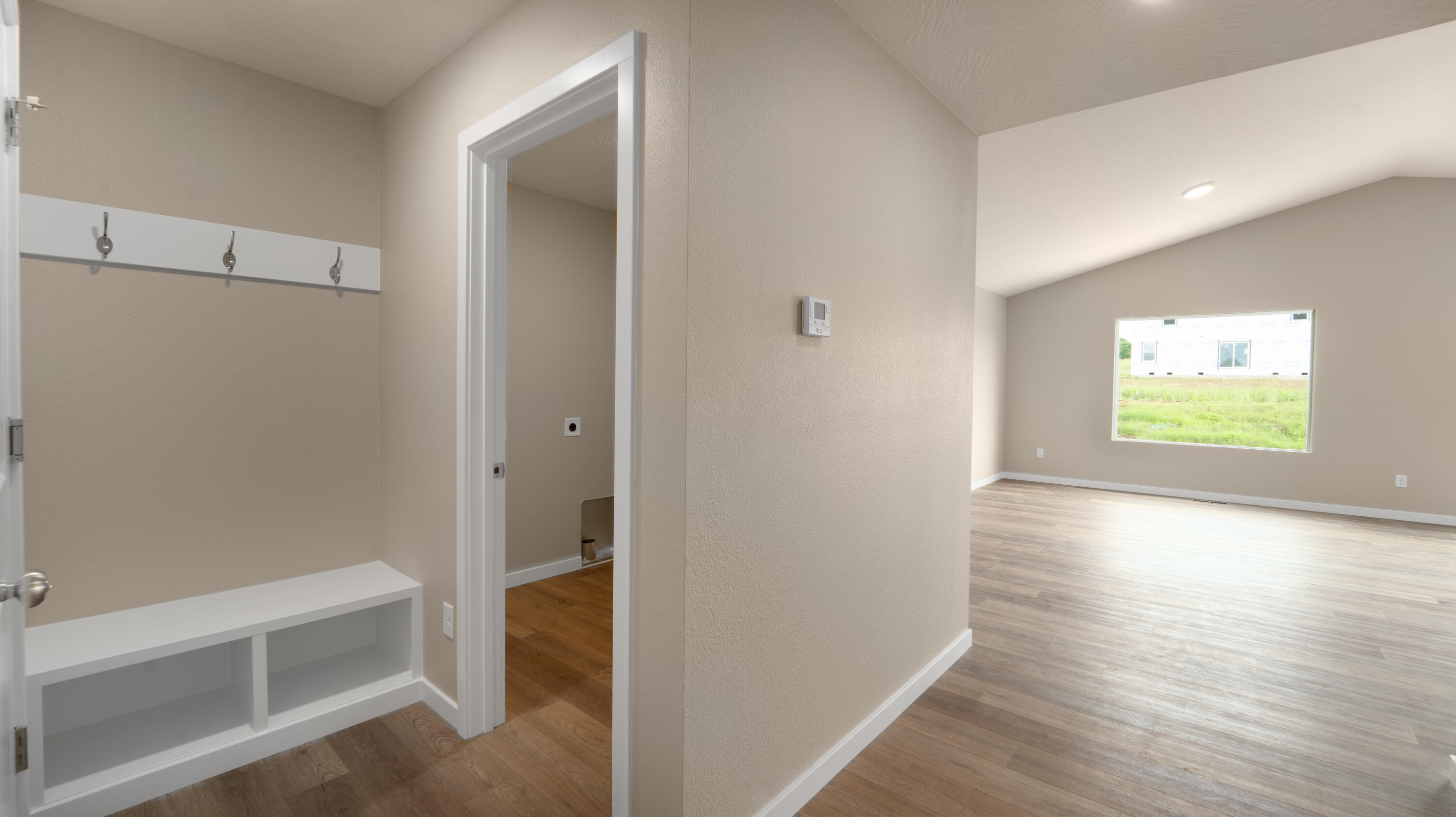 475 Summit Drive Property Photo 7