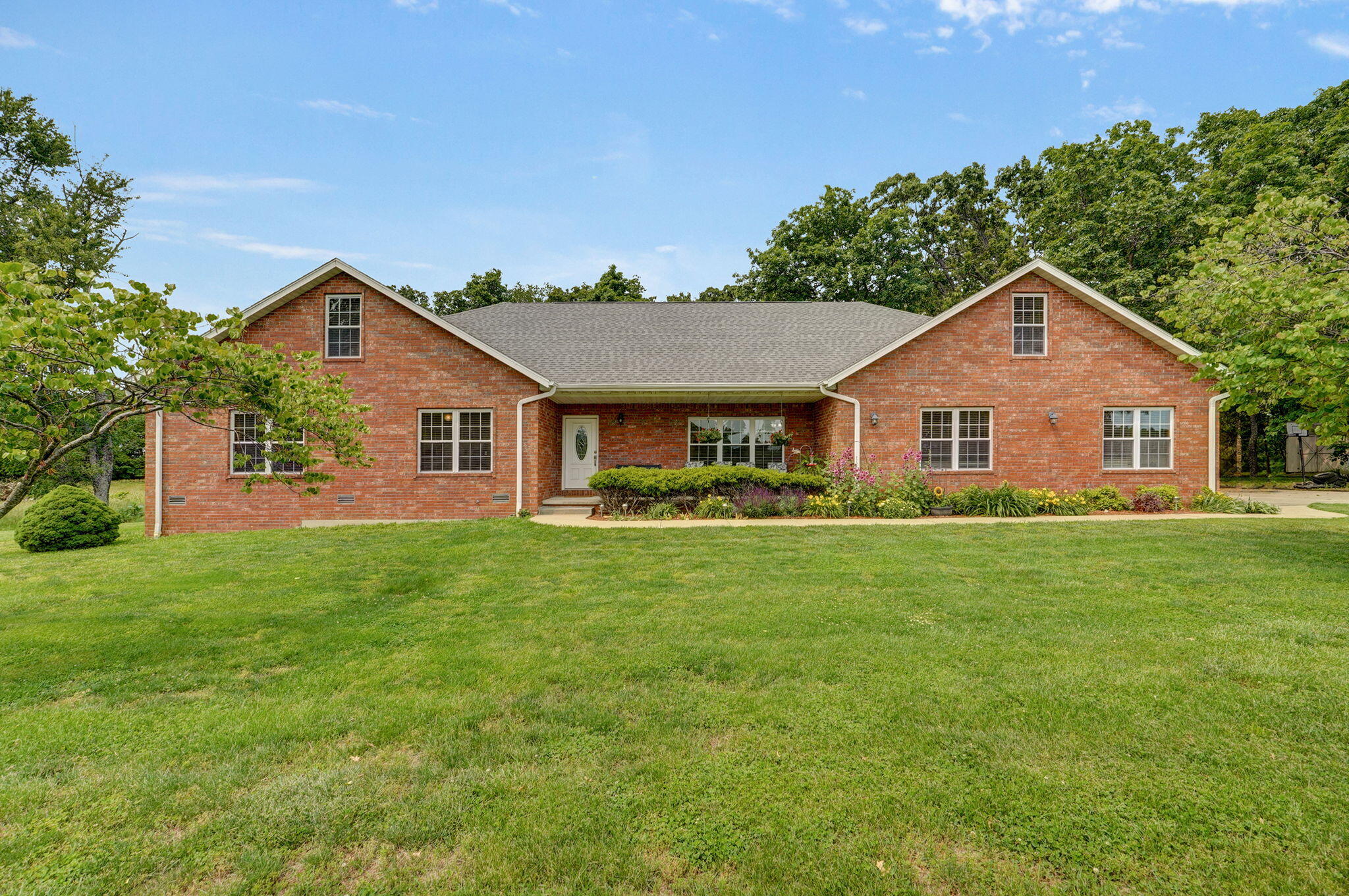 5473 North State Highway 125 Property Photo 1