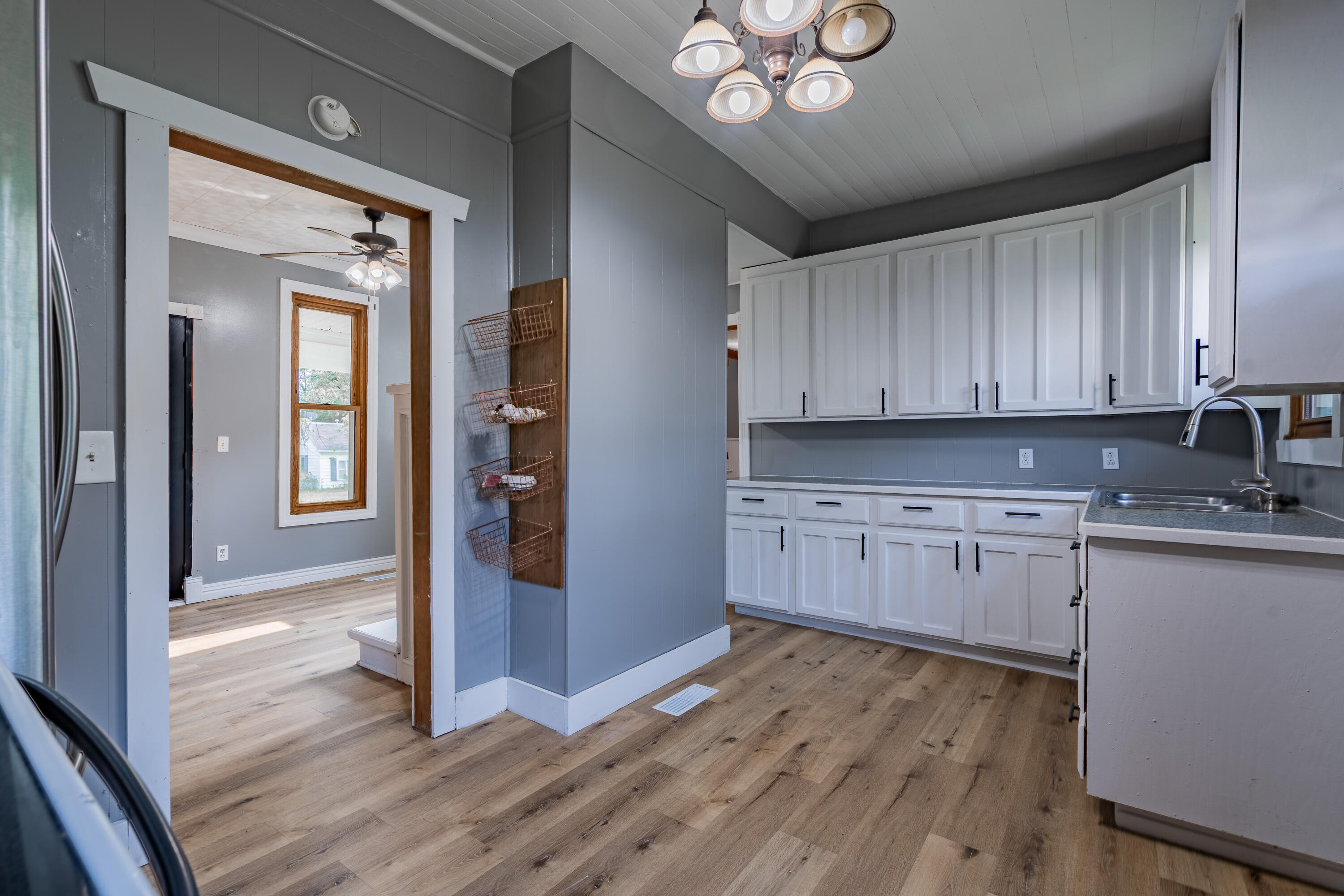 803 West Pine Street Property Photo 8