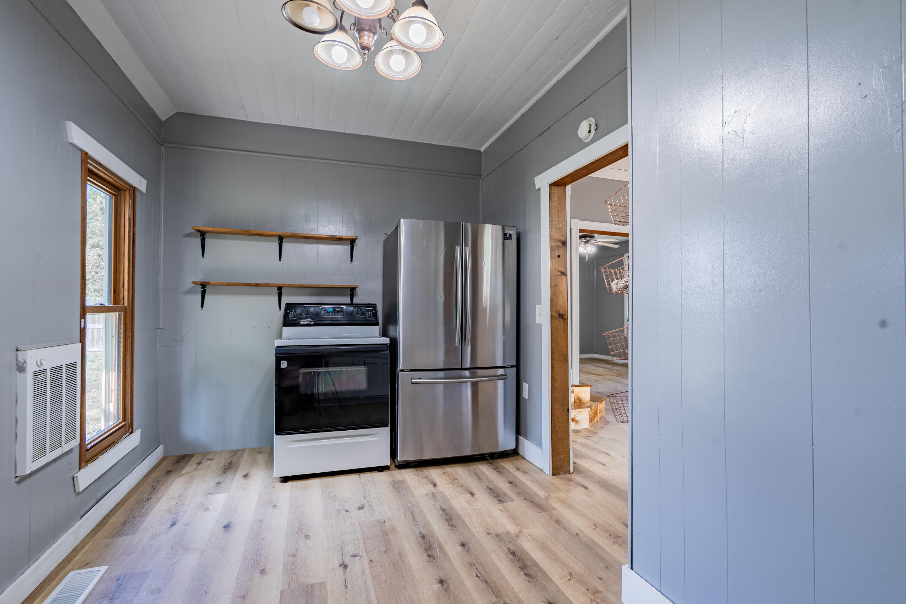 803 West Pine Street Property Photo 9