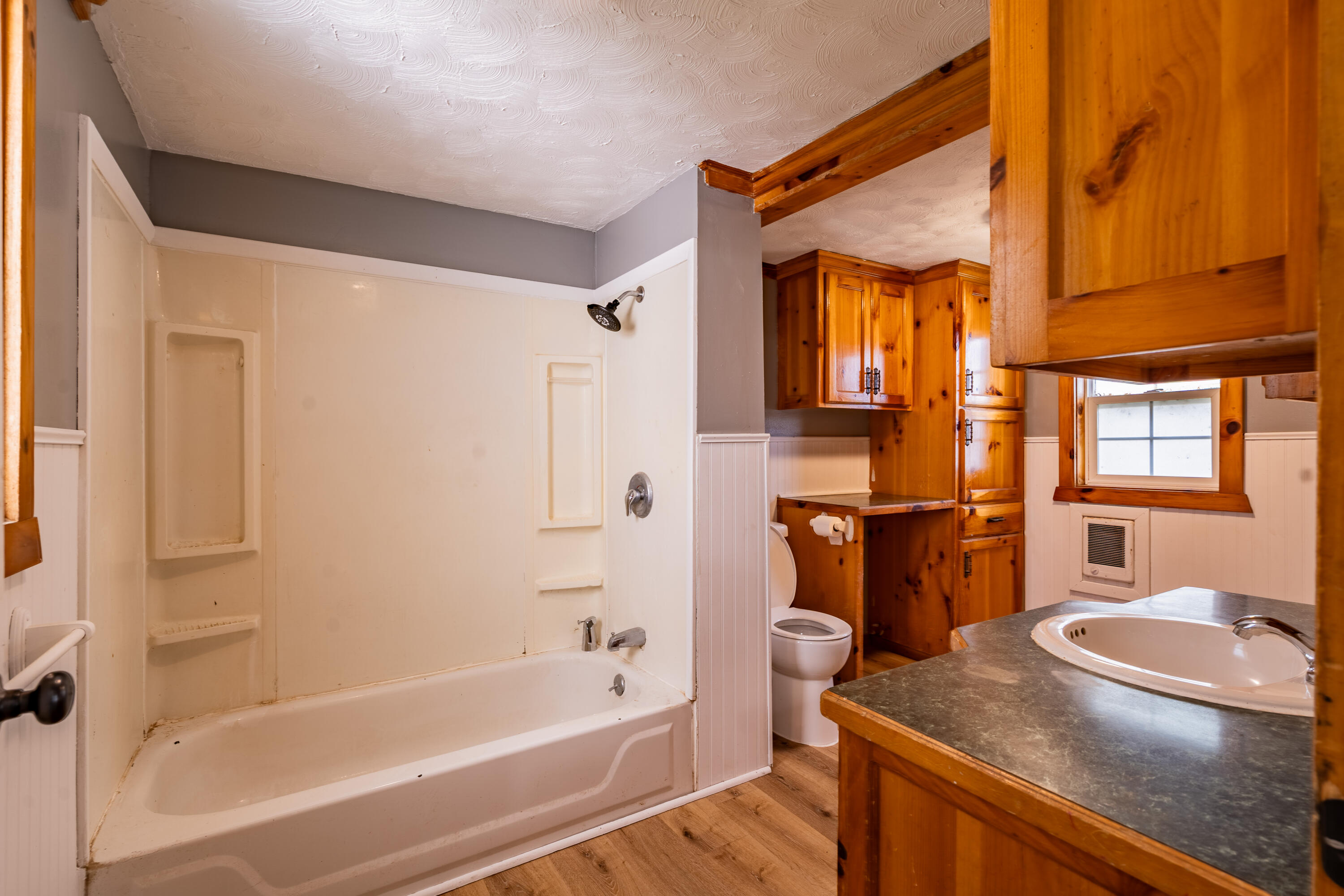 803 West Pine Street Property Photo 13