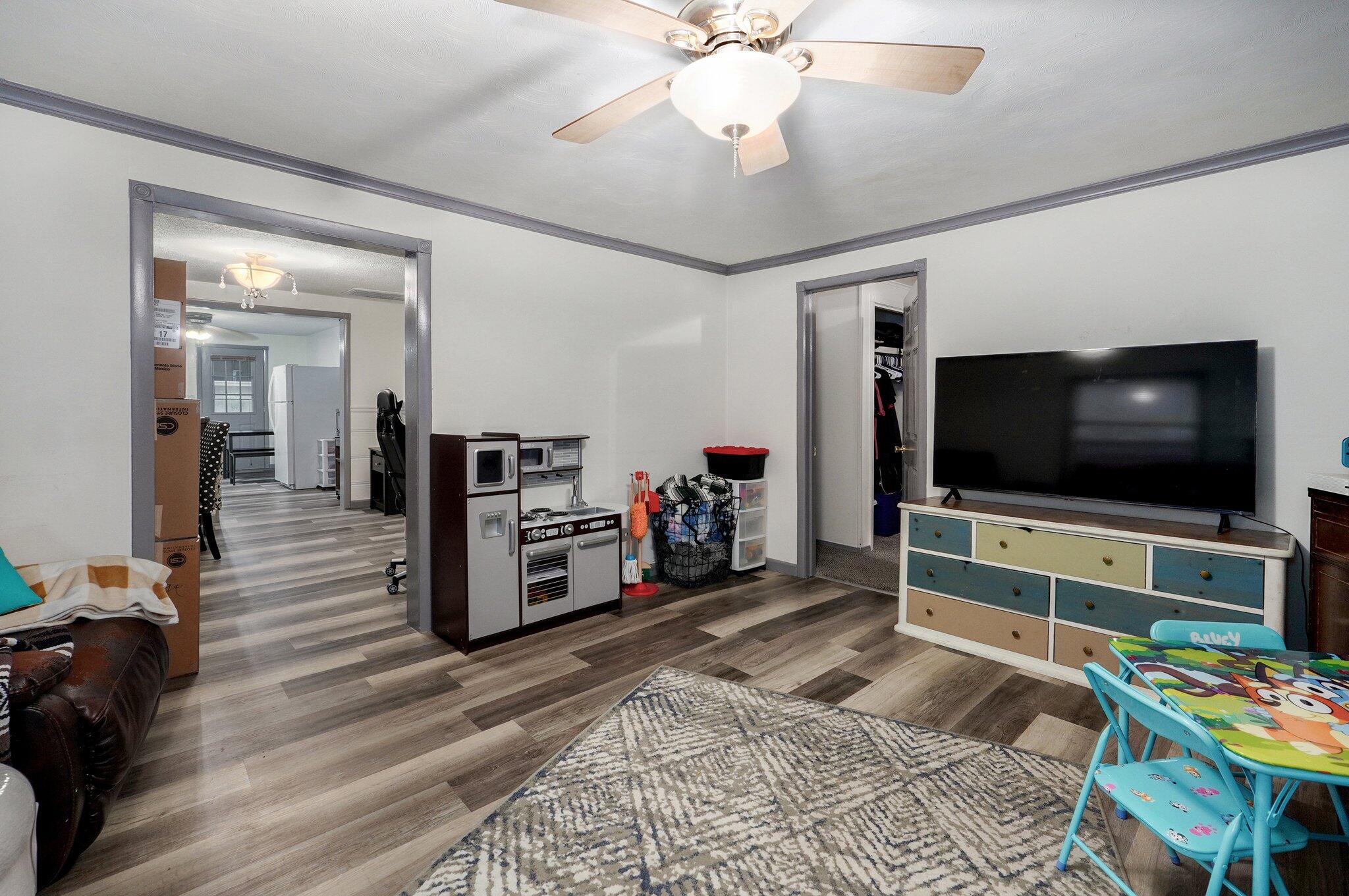 1656 North Hayes Avenue Property Photo 7