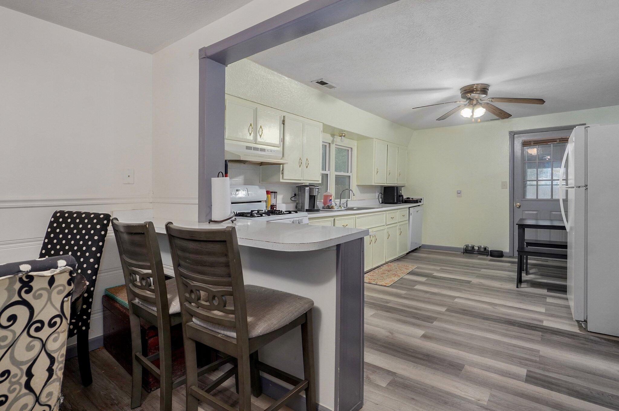 1656 North Hayes Avenue Property Photo 9