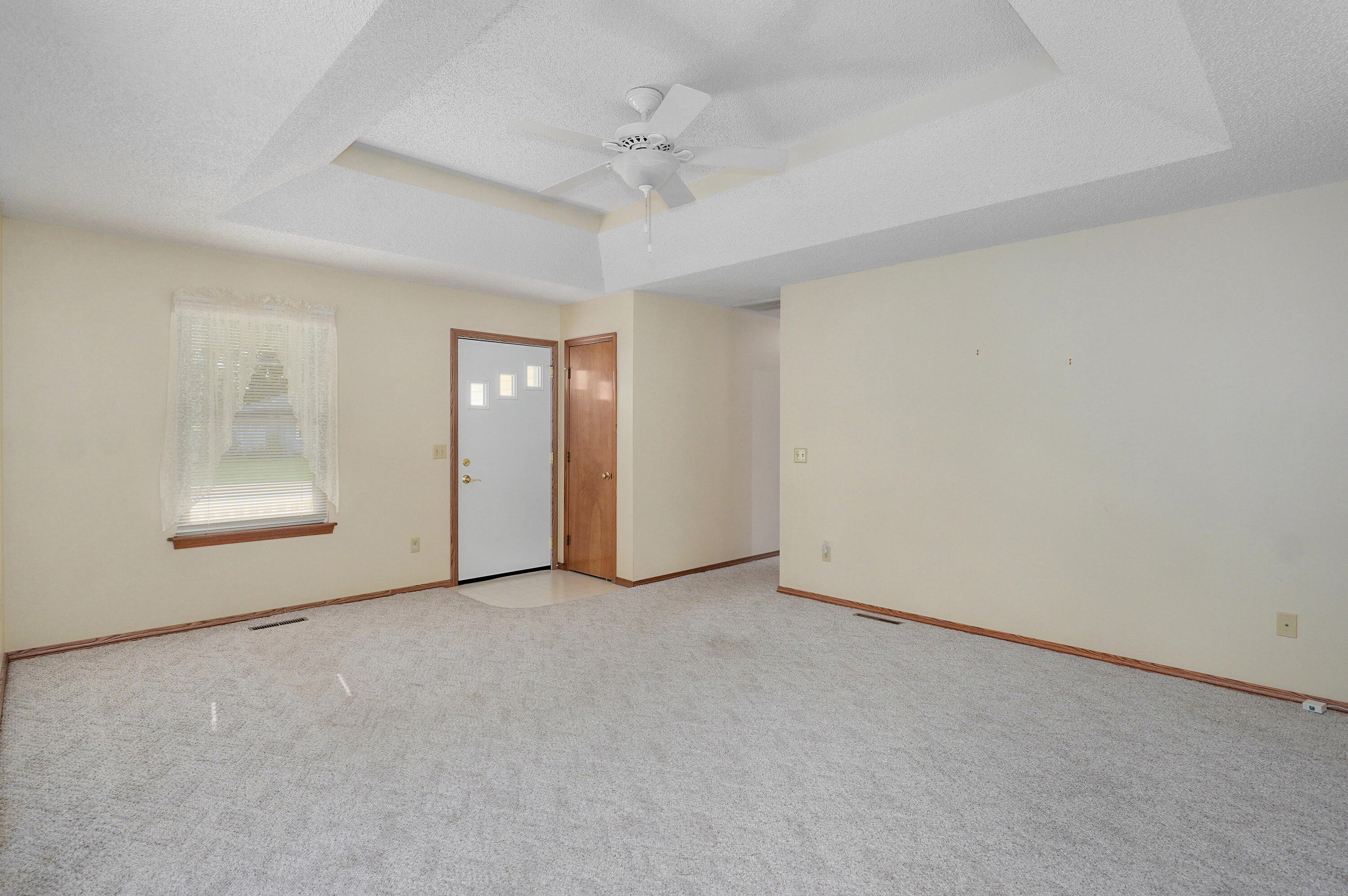 244 South Dove Valley Avenue Property Photo 5