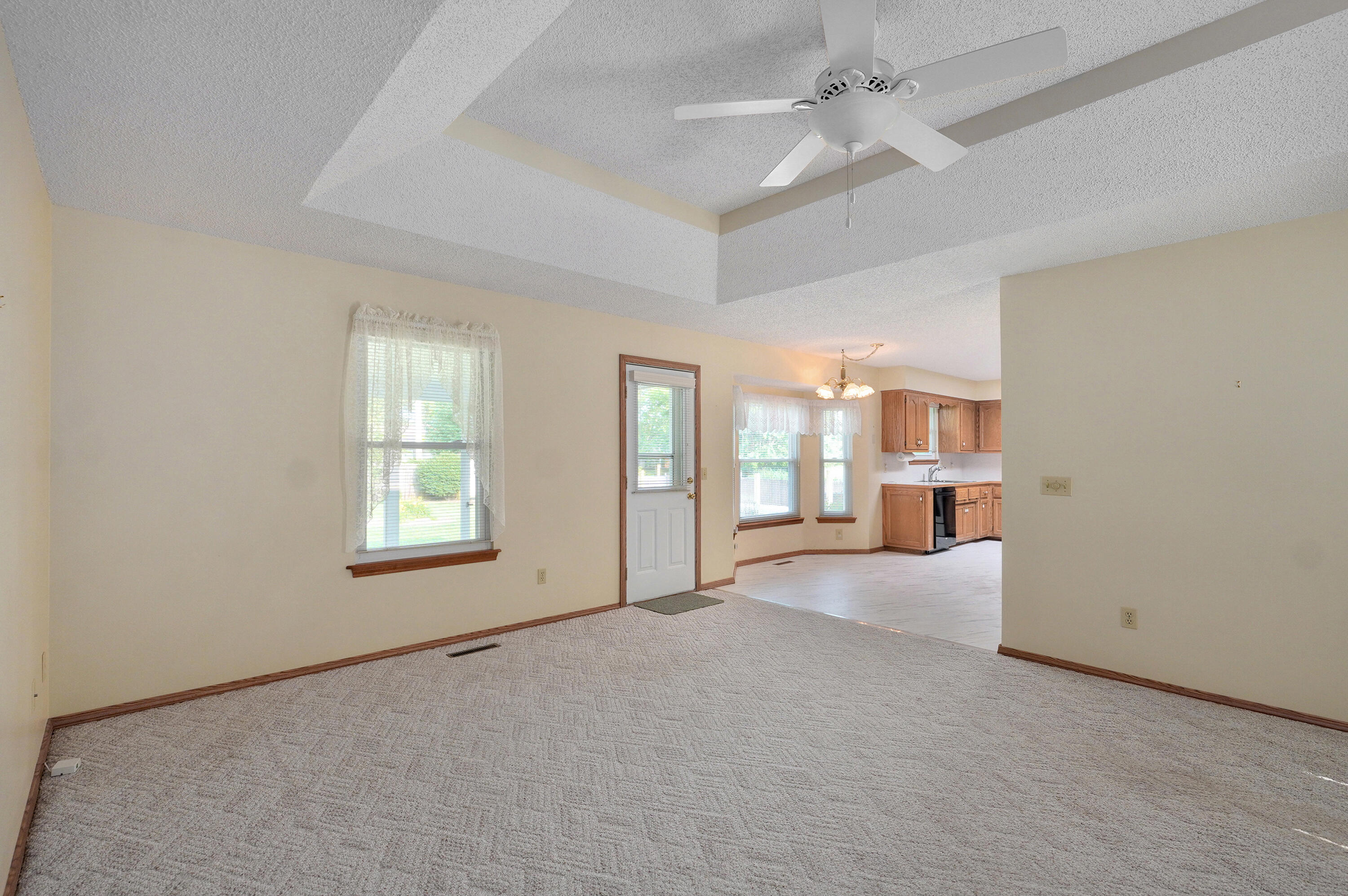 244 South Dove Valley Avenue Property Photo 7