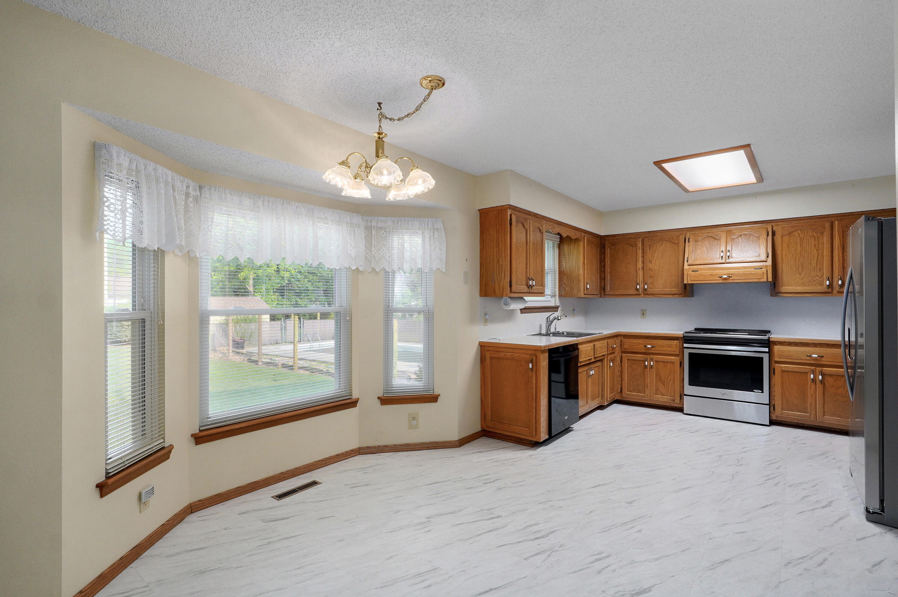 244 South Dove Valley Avenue Property Photo 9