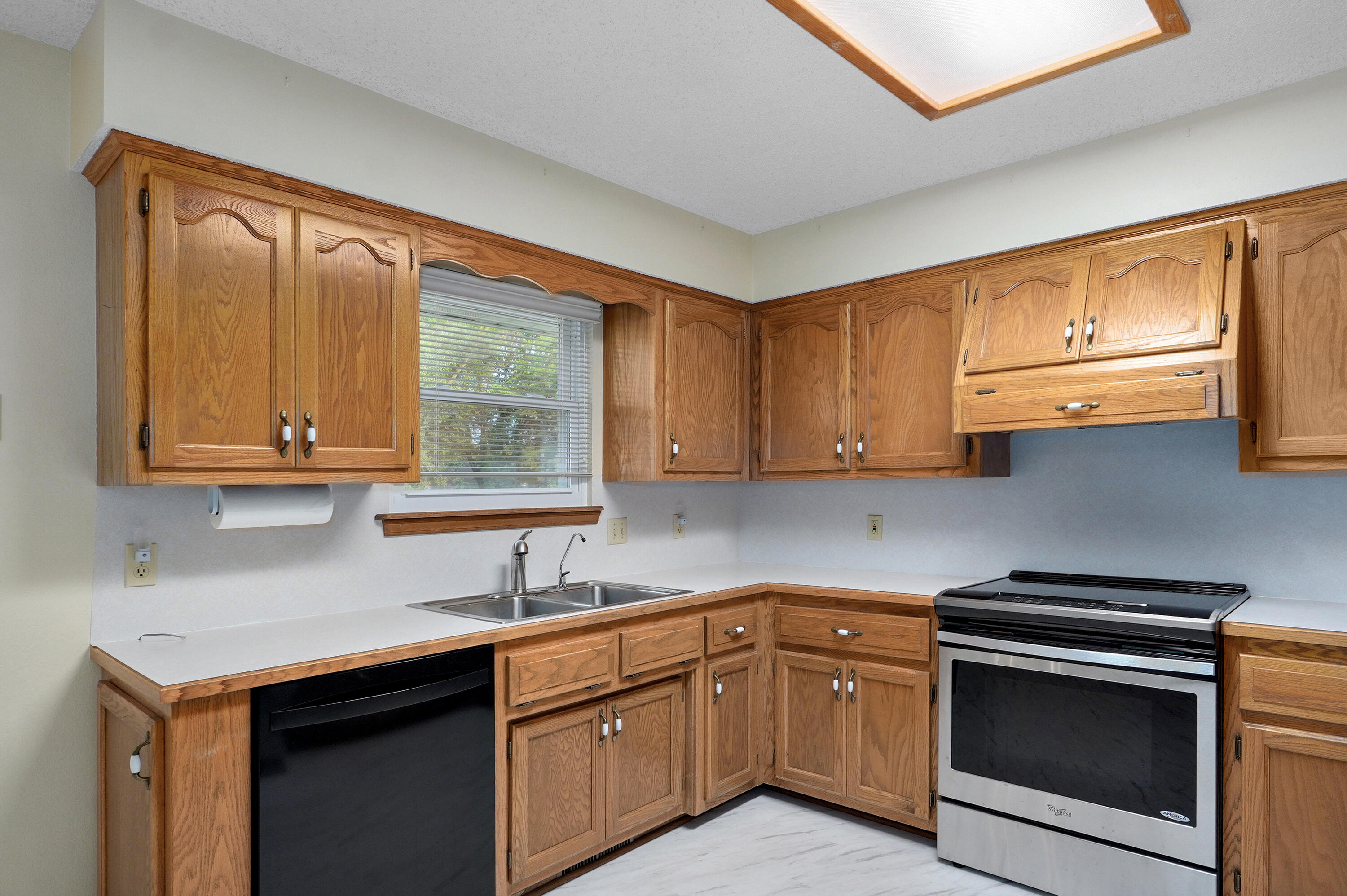 244 South Dove Valley Avenue Property Photo 11