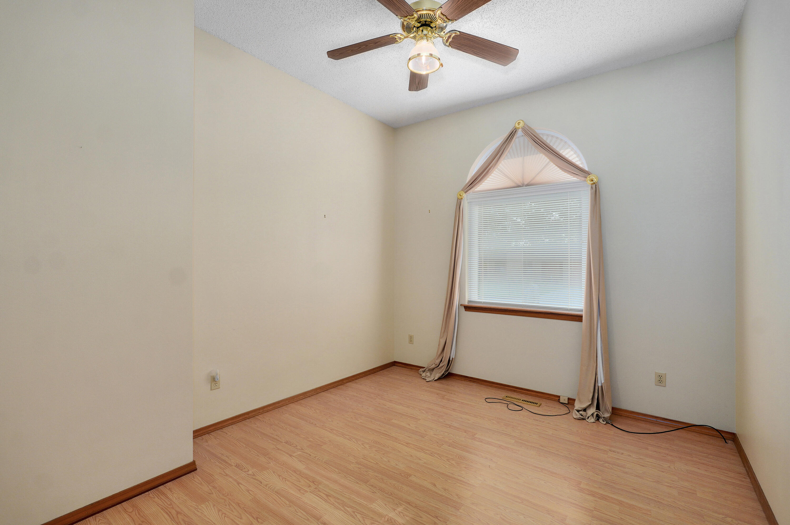 244 South Dove Valley Avenue Property Photo 19