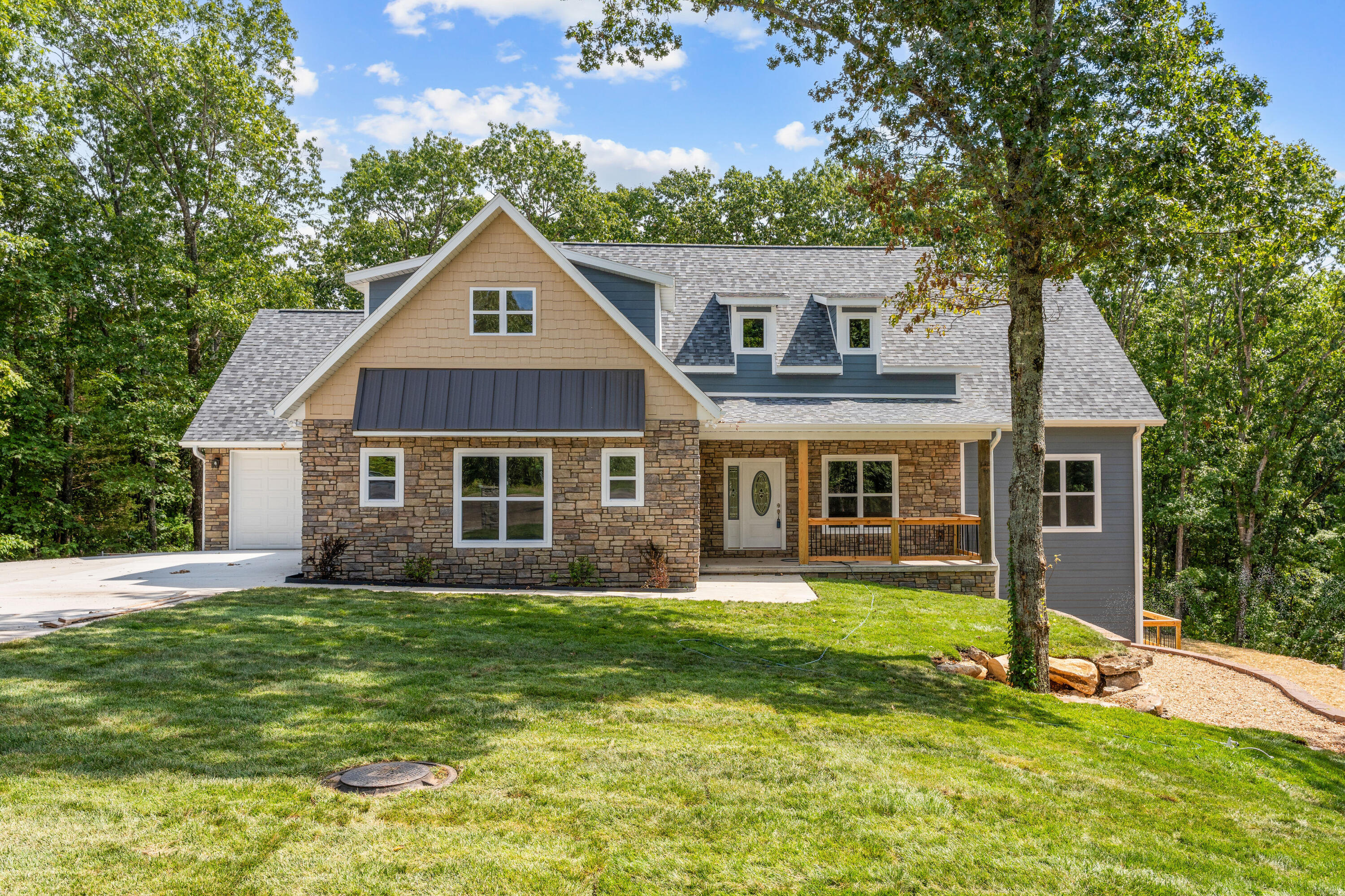 680 Highpoints Ridge Property Photo 1