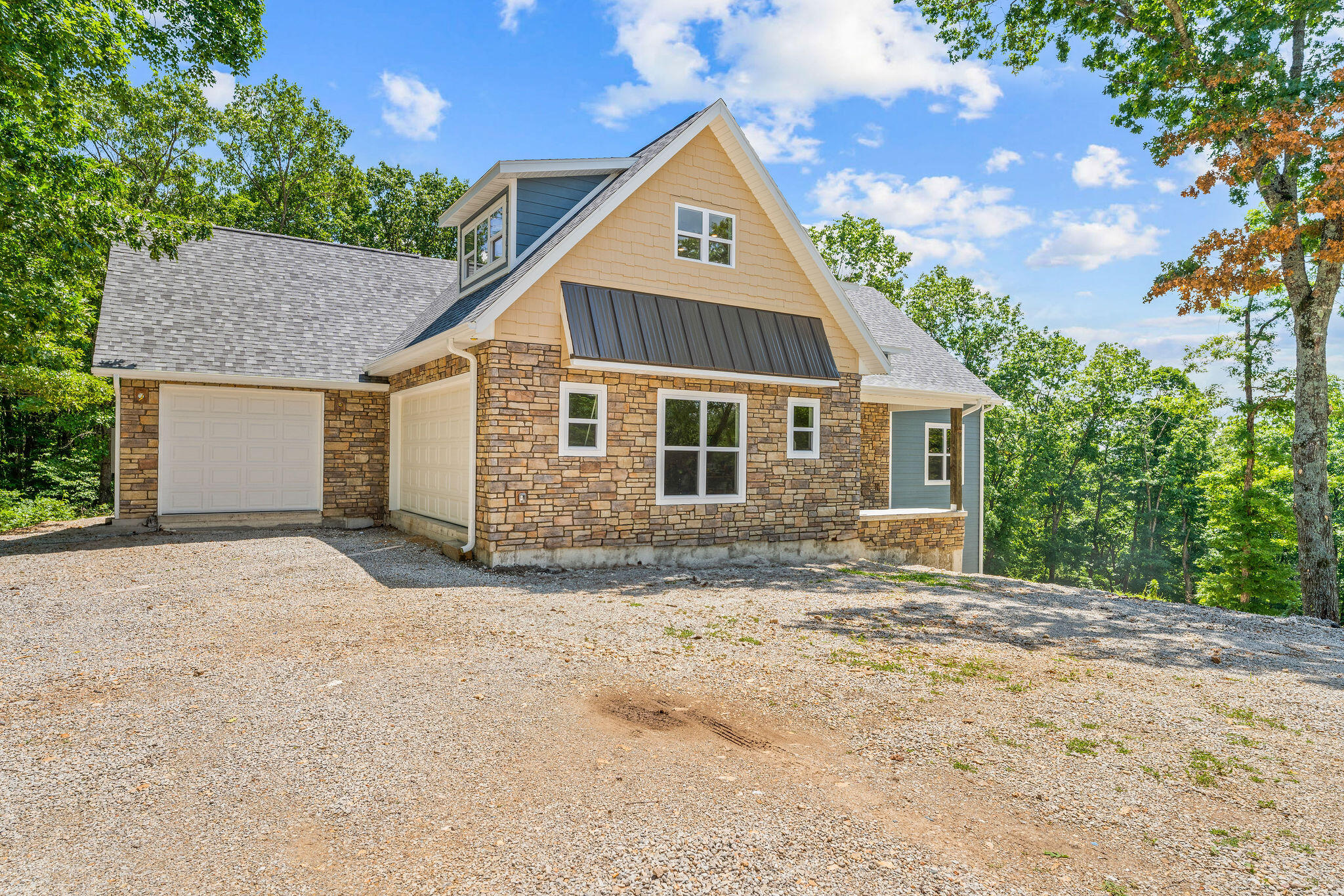 680 Highpoints Ridge Property Photo 2