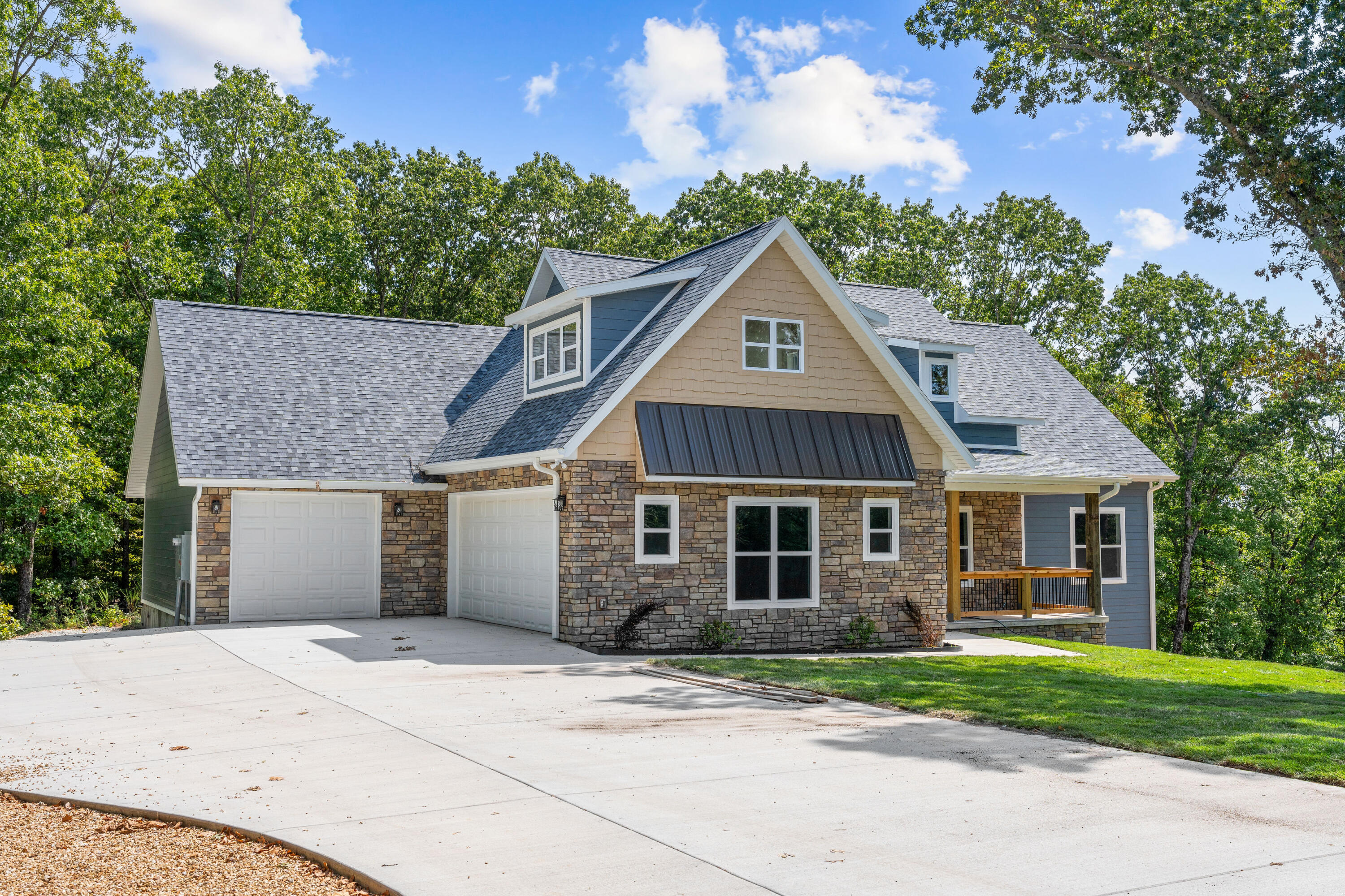 680 Highpoints Ridge Property Photo 2