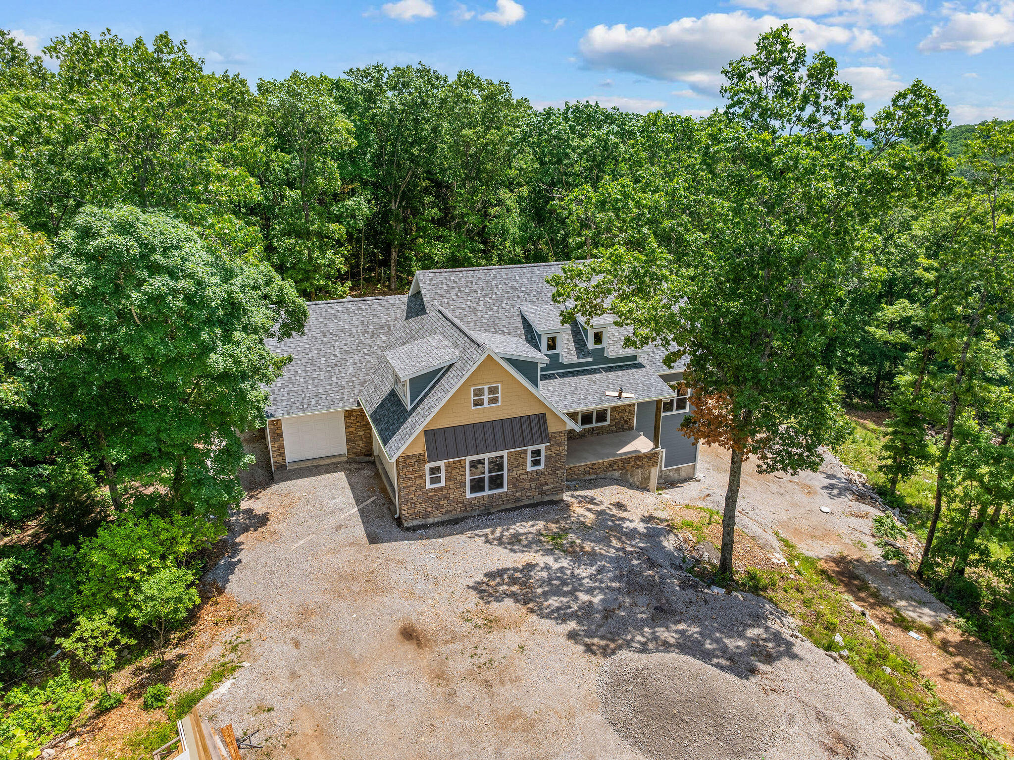 680 Highpoints Ridge Property Photo 3