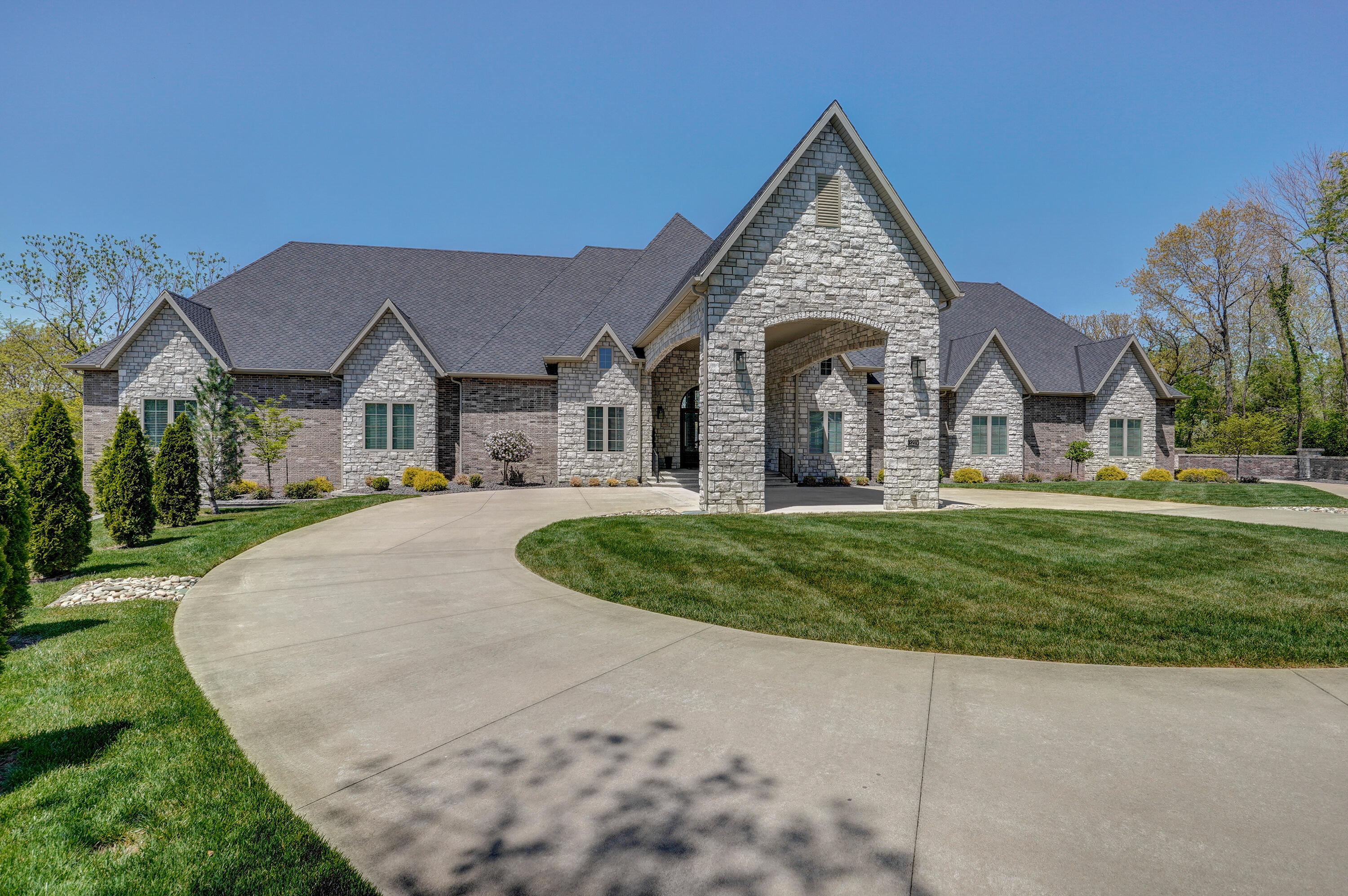3219 Sommerset Road Property Photo 3