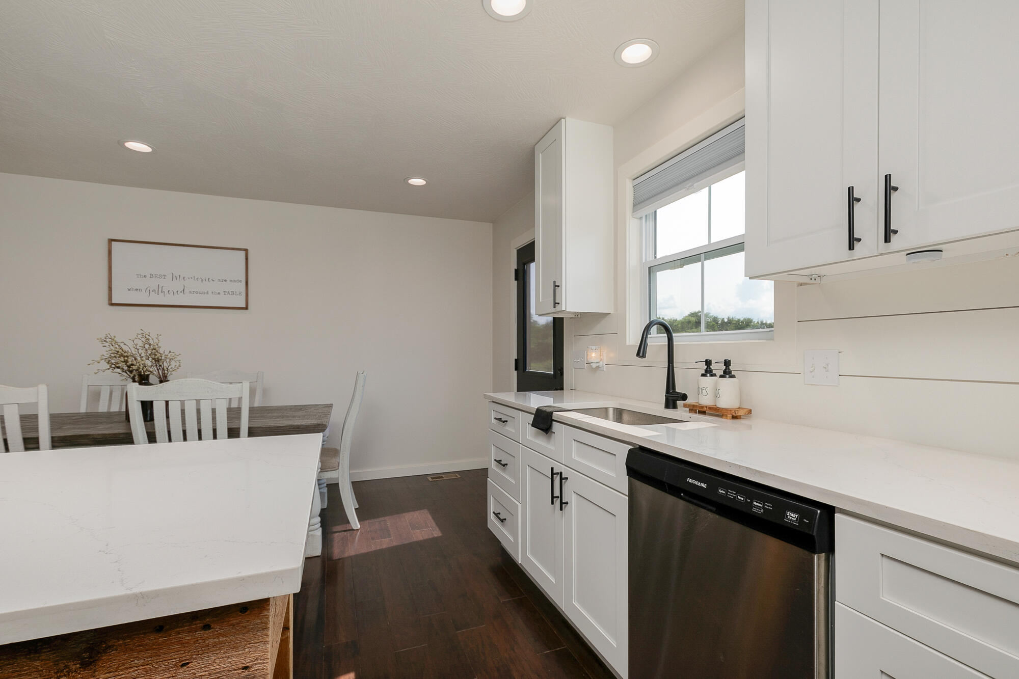777 South Elm Street Property Photo 11