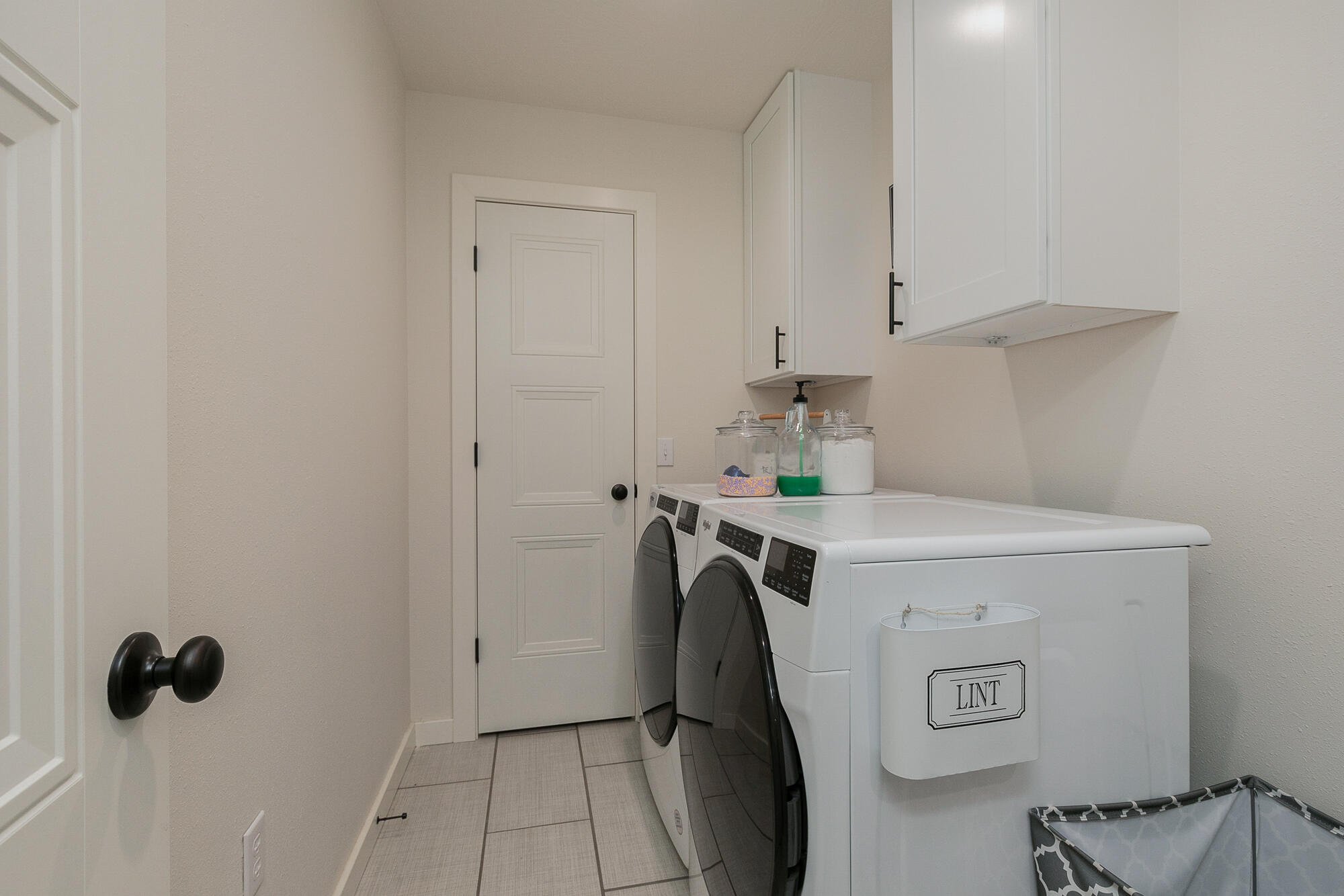 777 S Elm St Property Photo 14
