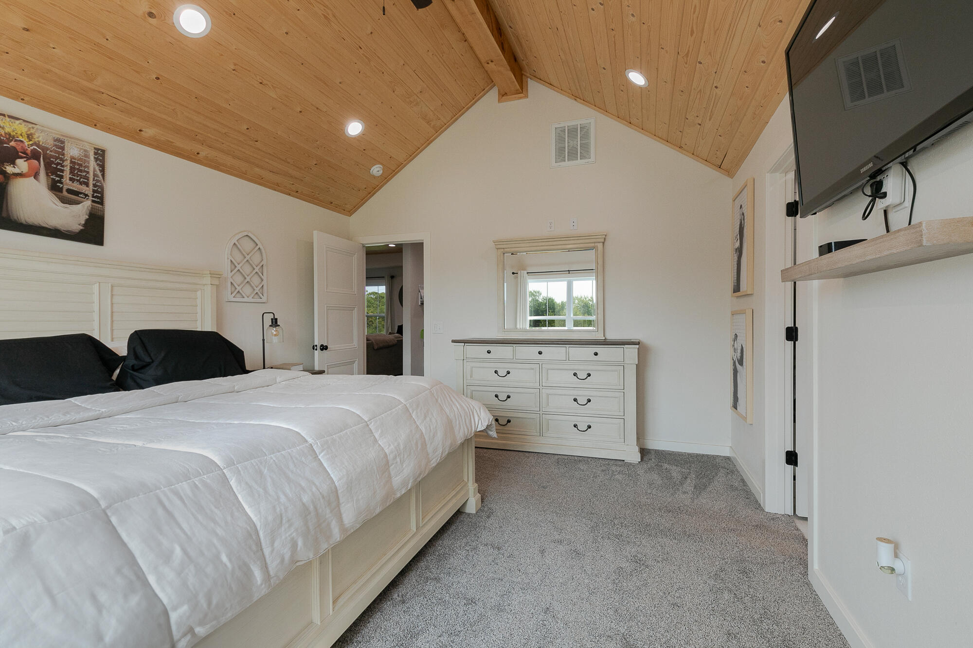 777 South Elm Street Property Photo 16