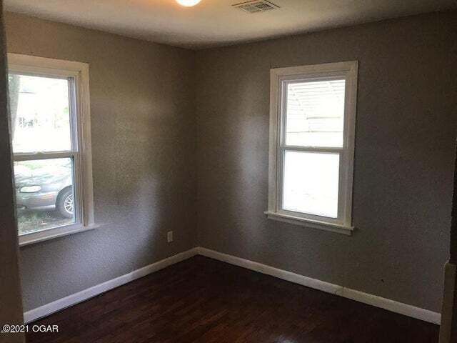 1222 South Mckinley Property Photo 6