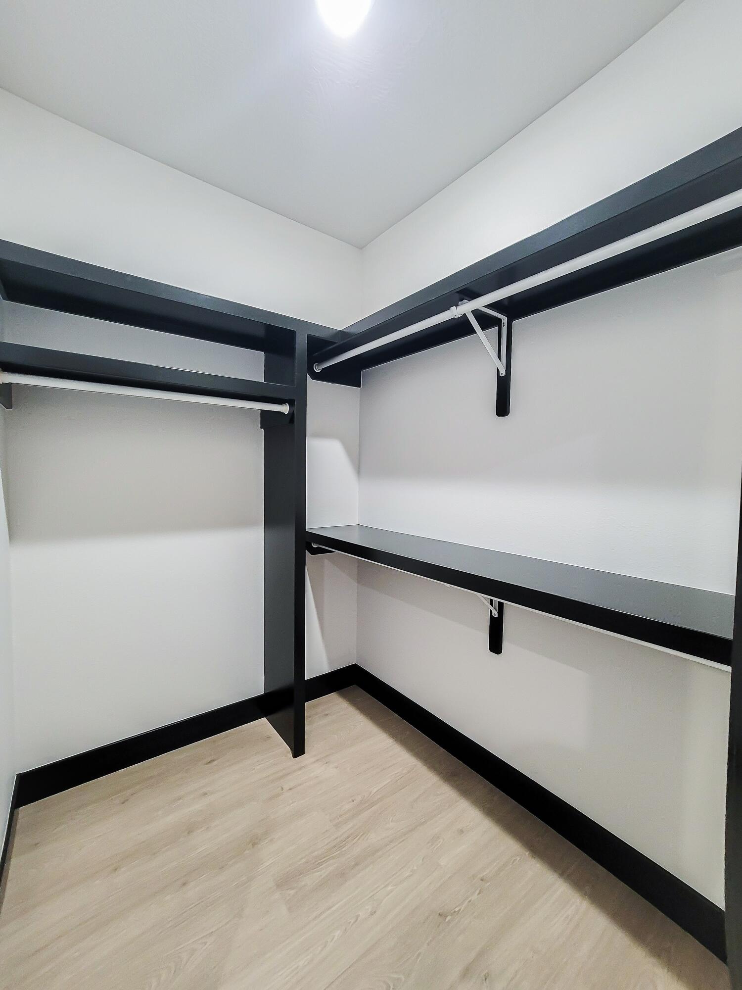 609 North Acacia Avenue Property Photo 20