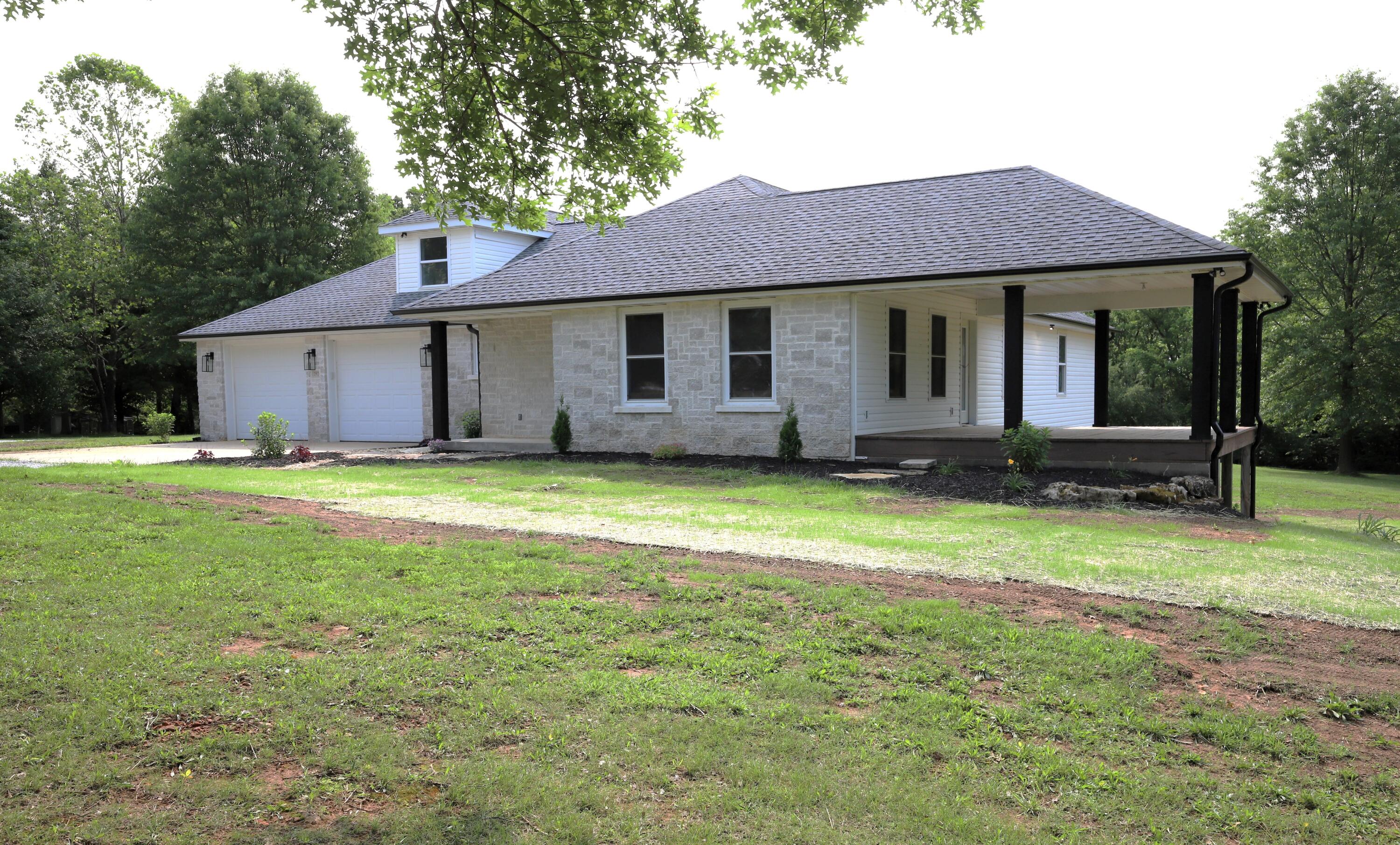 292 Jace Road Property Photo 2
