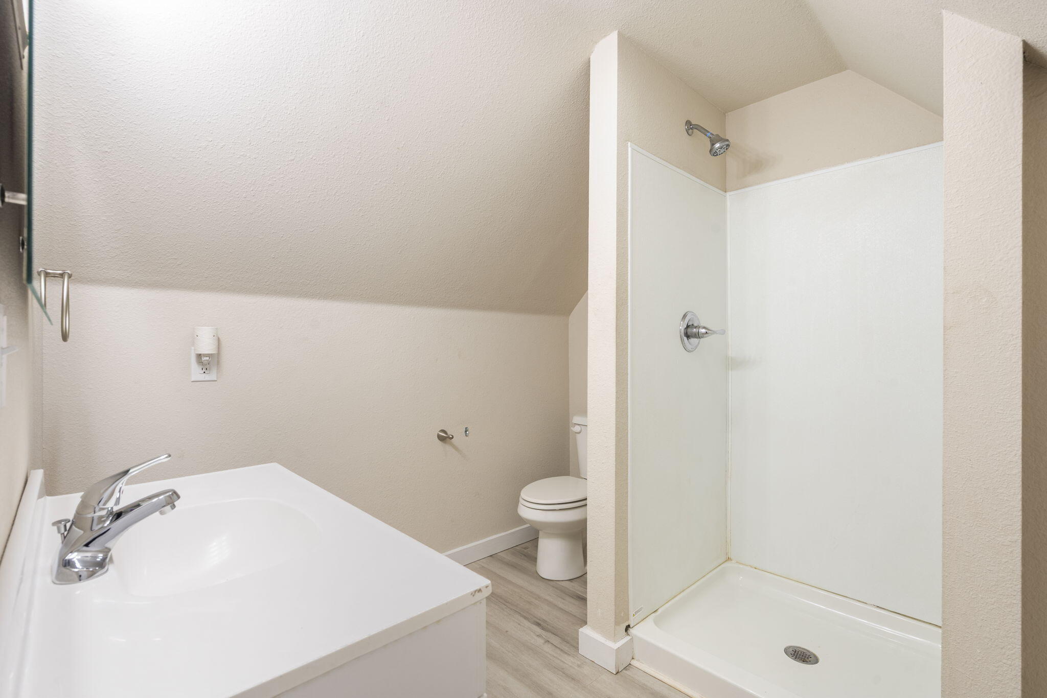 512 West Nichols Street Property Photo 20