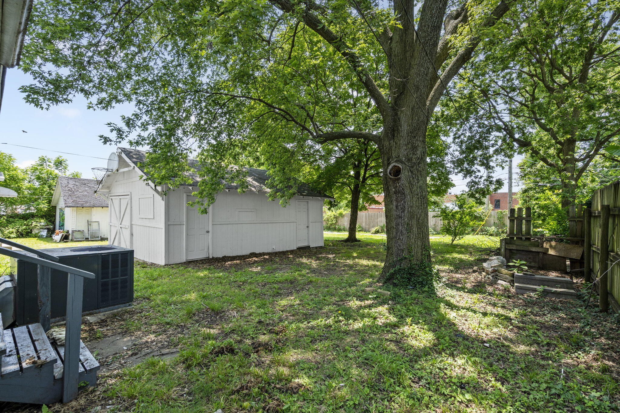 512 West Nichols Street Property Photo 22