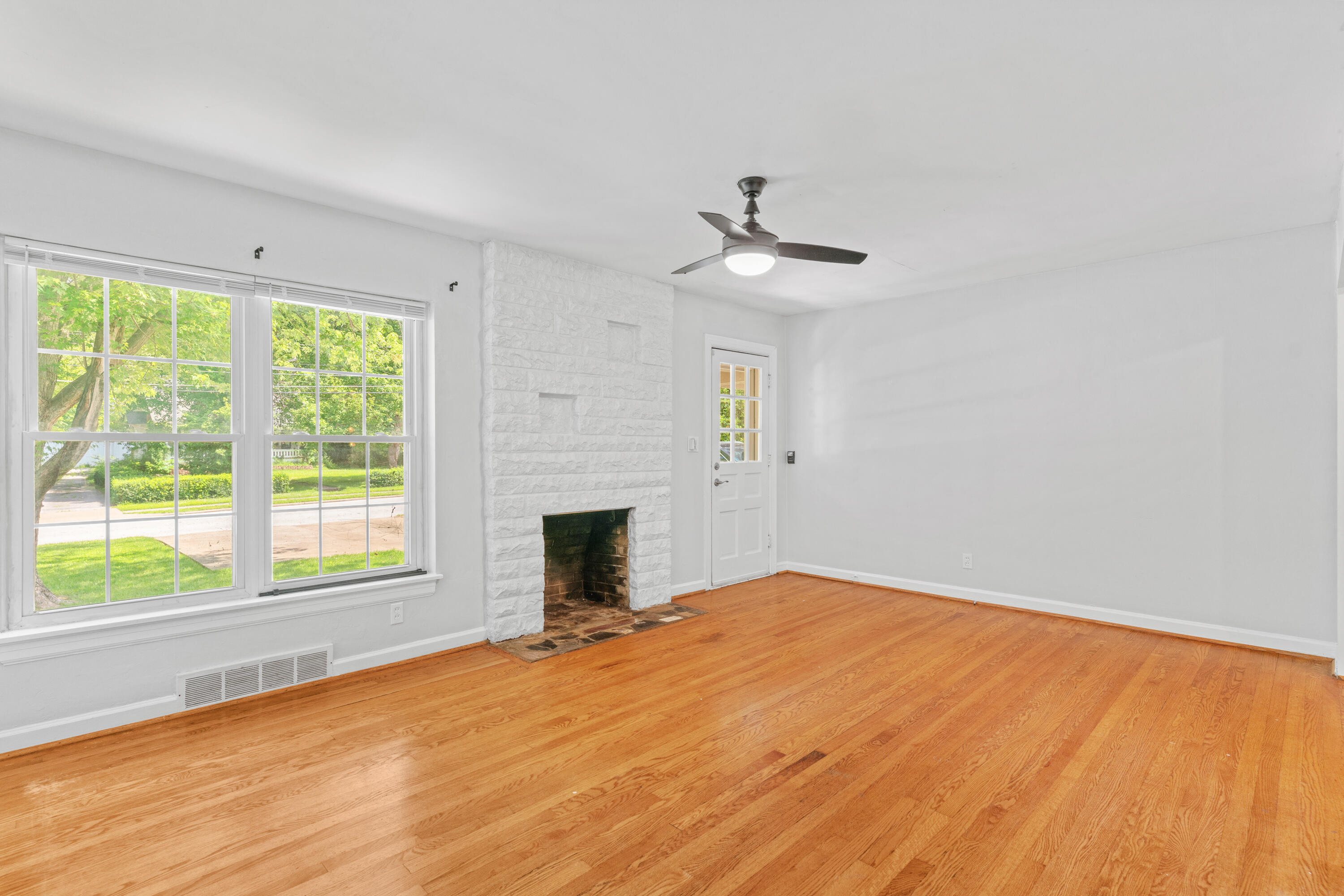 1236 East Portland Street Property Photo 6