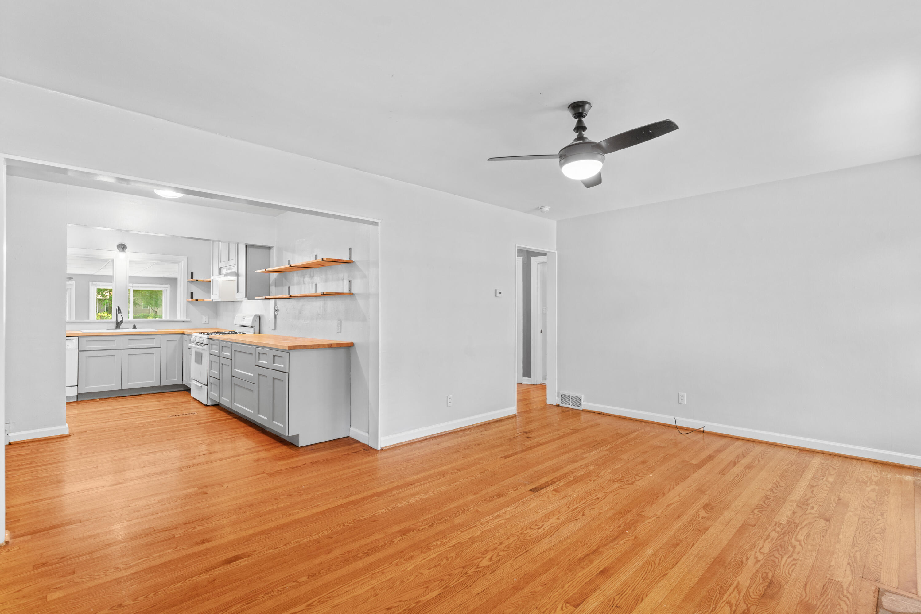 1236 East Portland Street Property Photo 7
