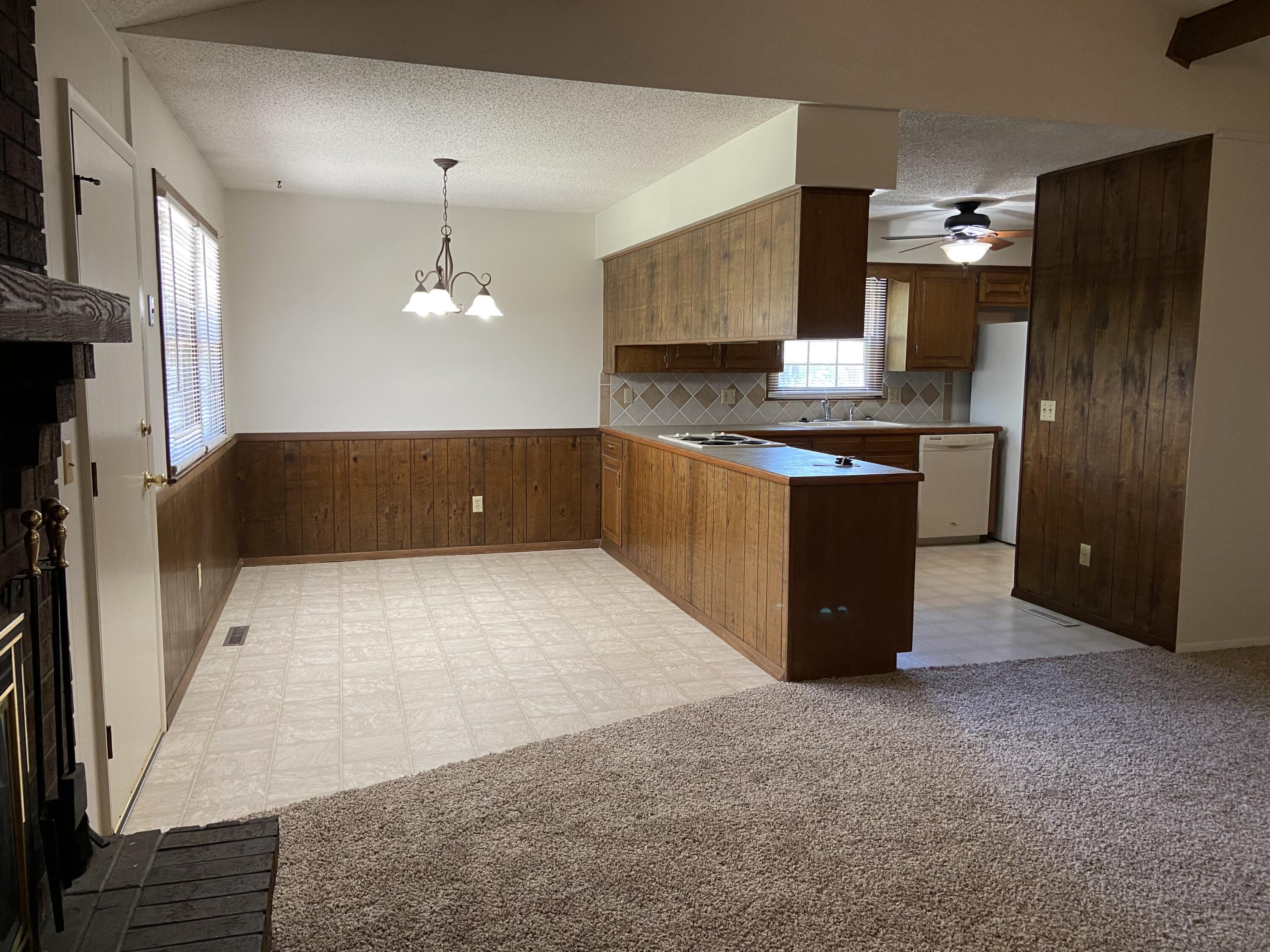 3338 South Roanoke Avenue Property Photo 7