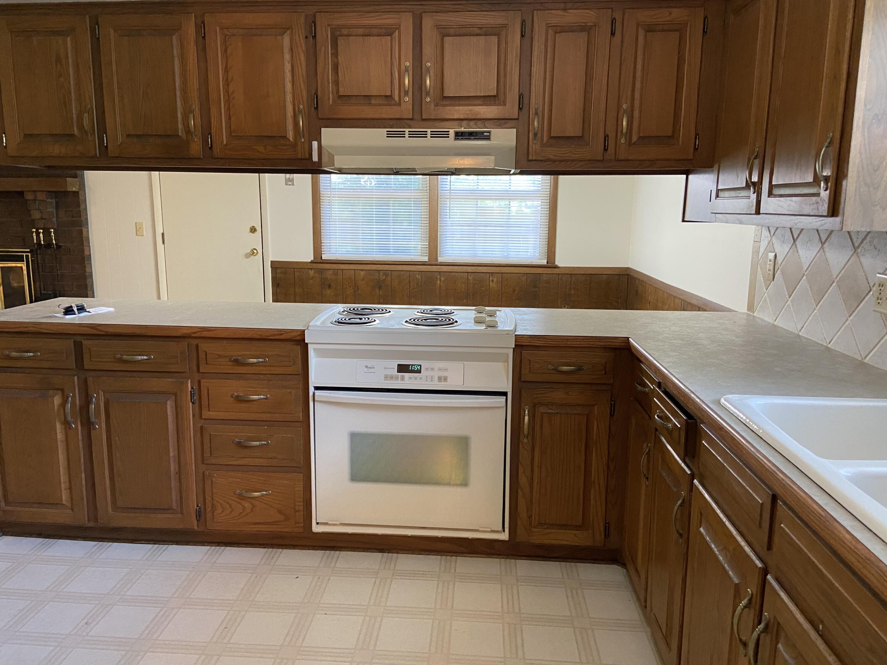 3338 South Roanoke Avenue Property Photo 10