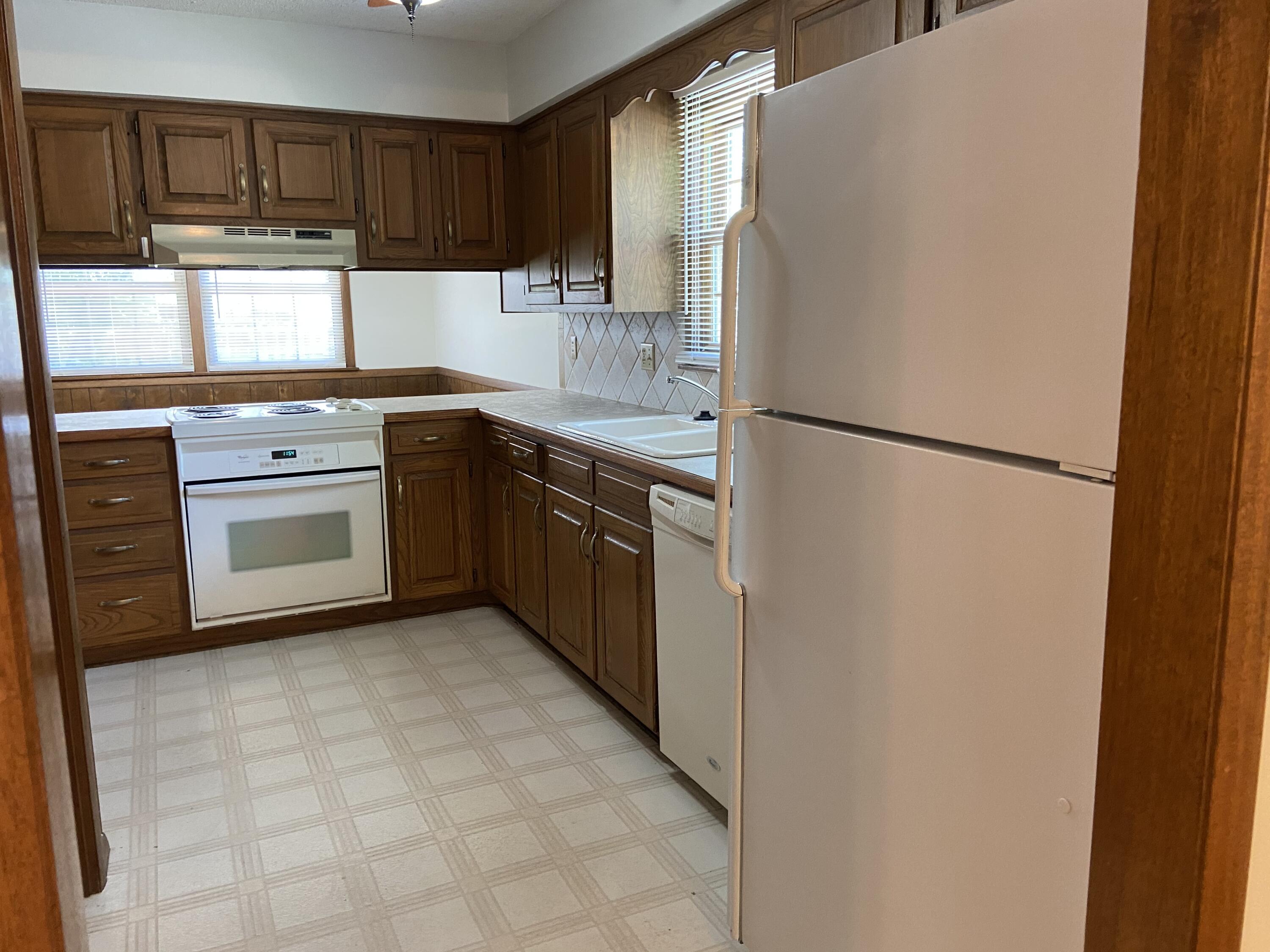 3338 South Roanoke Avenue Property Photo 11