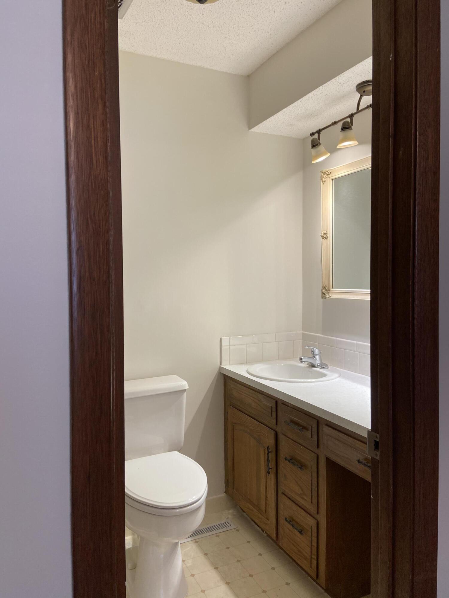 3338 South Roanoke Avenue Property Photo 18
