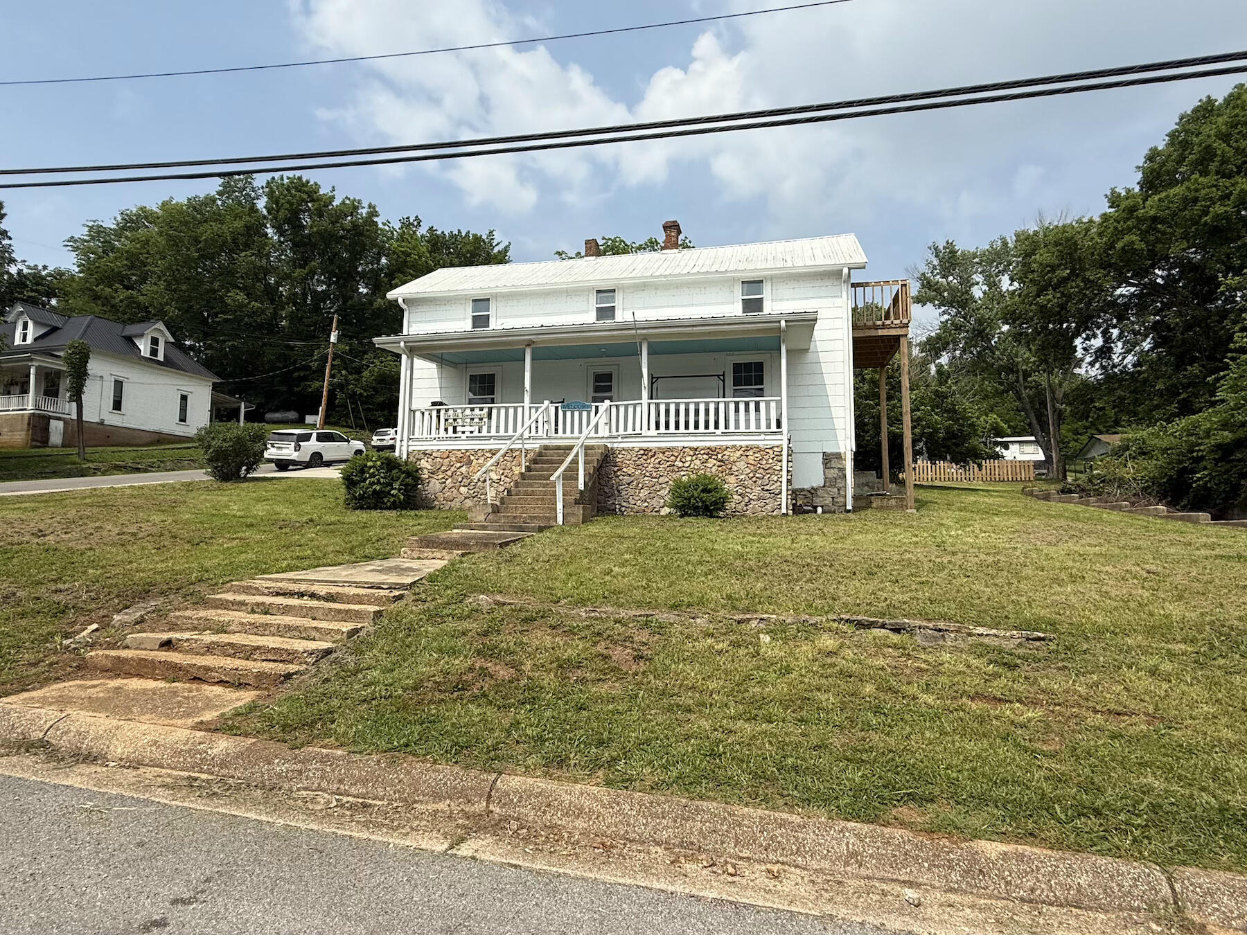 18039 2nd Street Property Photo 4